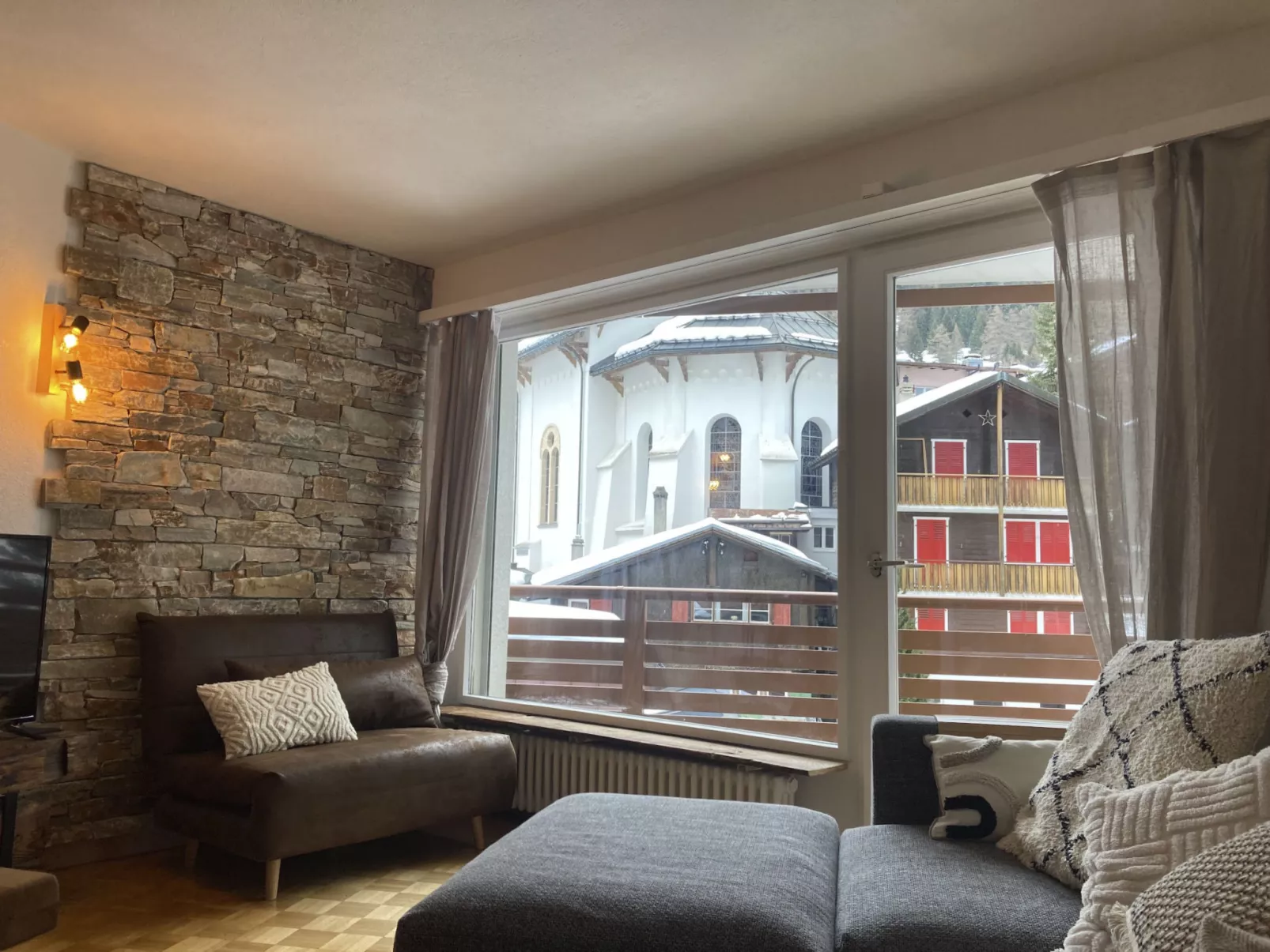 Geräumiges 3.5-Zimmer - Zentral - Balkon - Haus Dala-Binnen