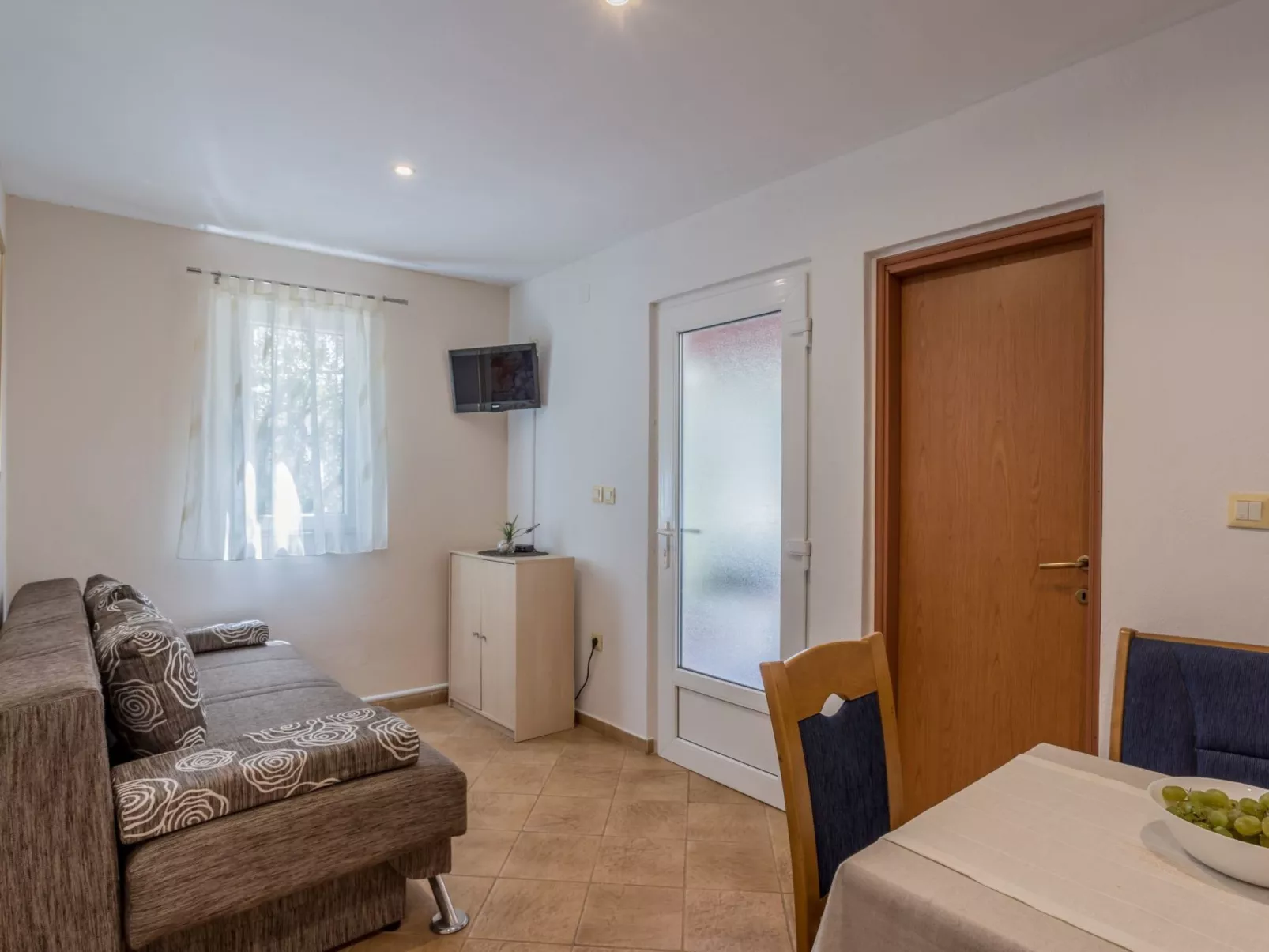 Komplex Oliva mit Pool und großem Garten-Binnen