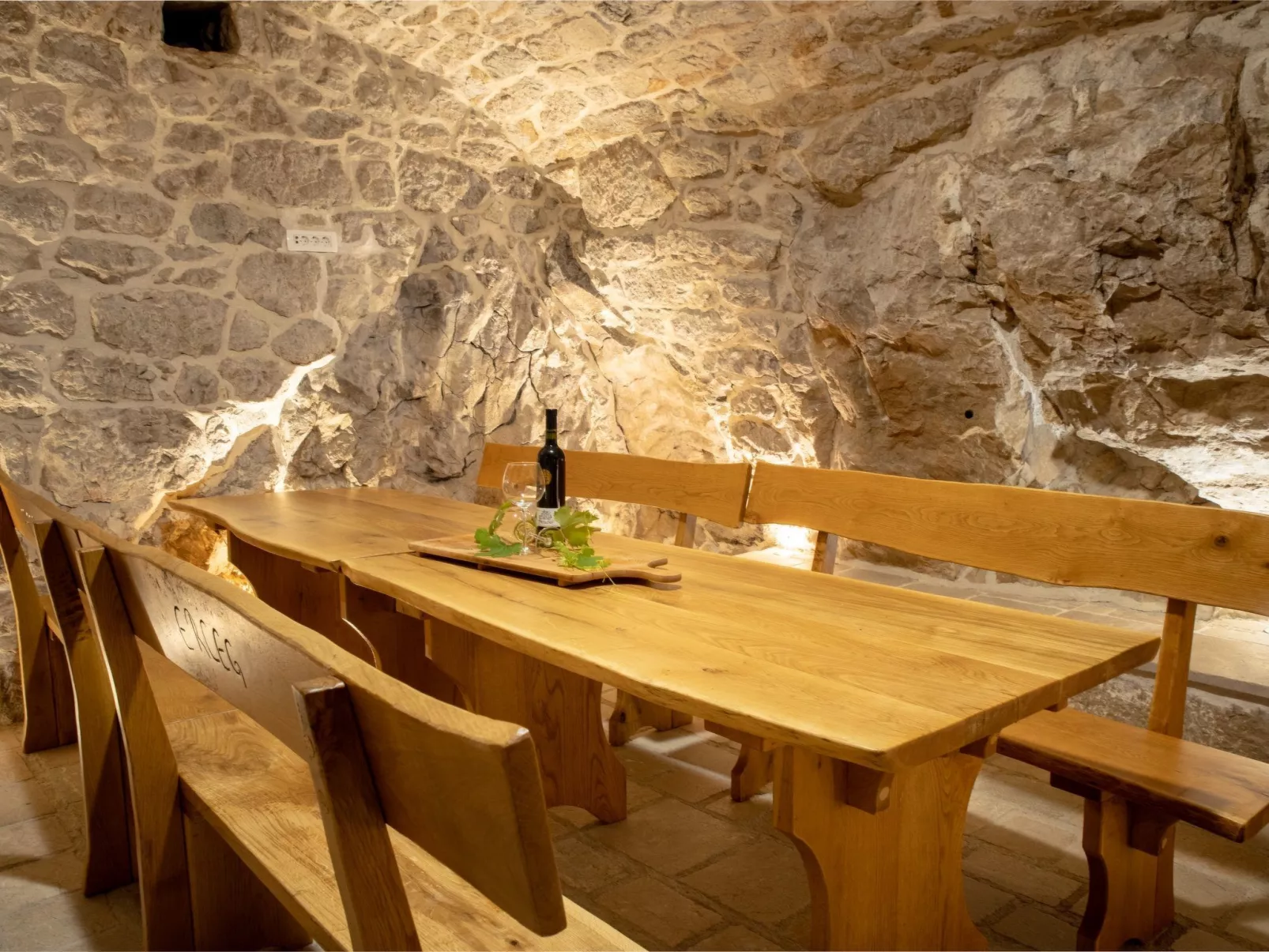 Stipanovi Dvori mit Bergblick-Buiten