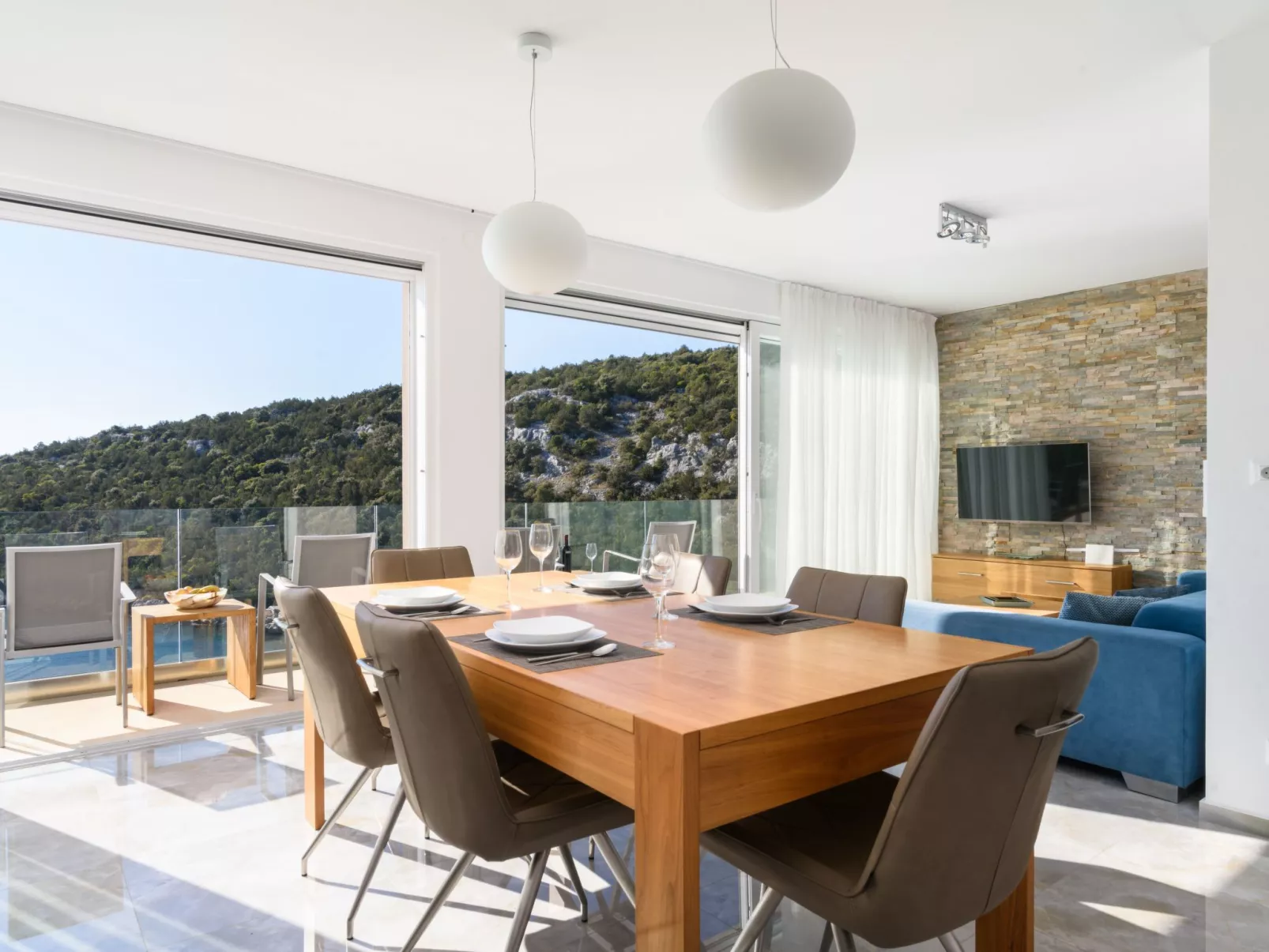 Villa by the Sea-Binnen