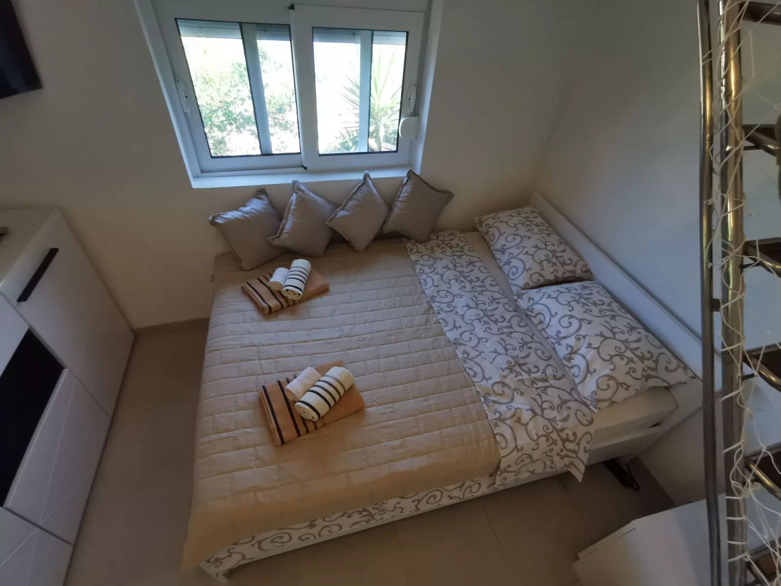 Schönes Apartment mit Whirlpool, Grill und Garten-Image-tags.info