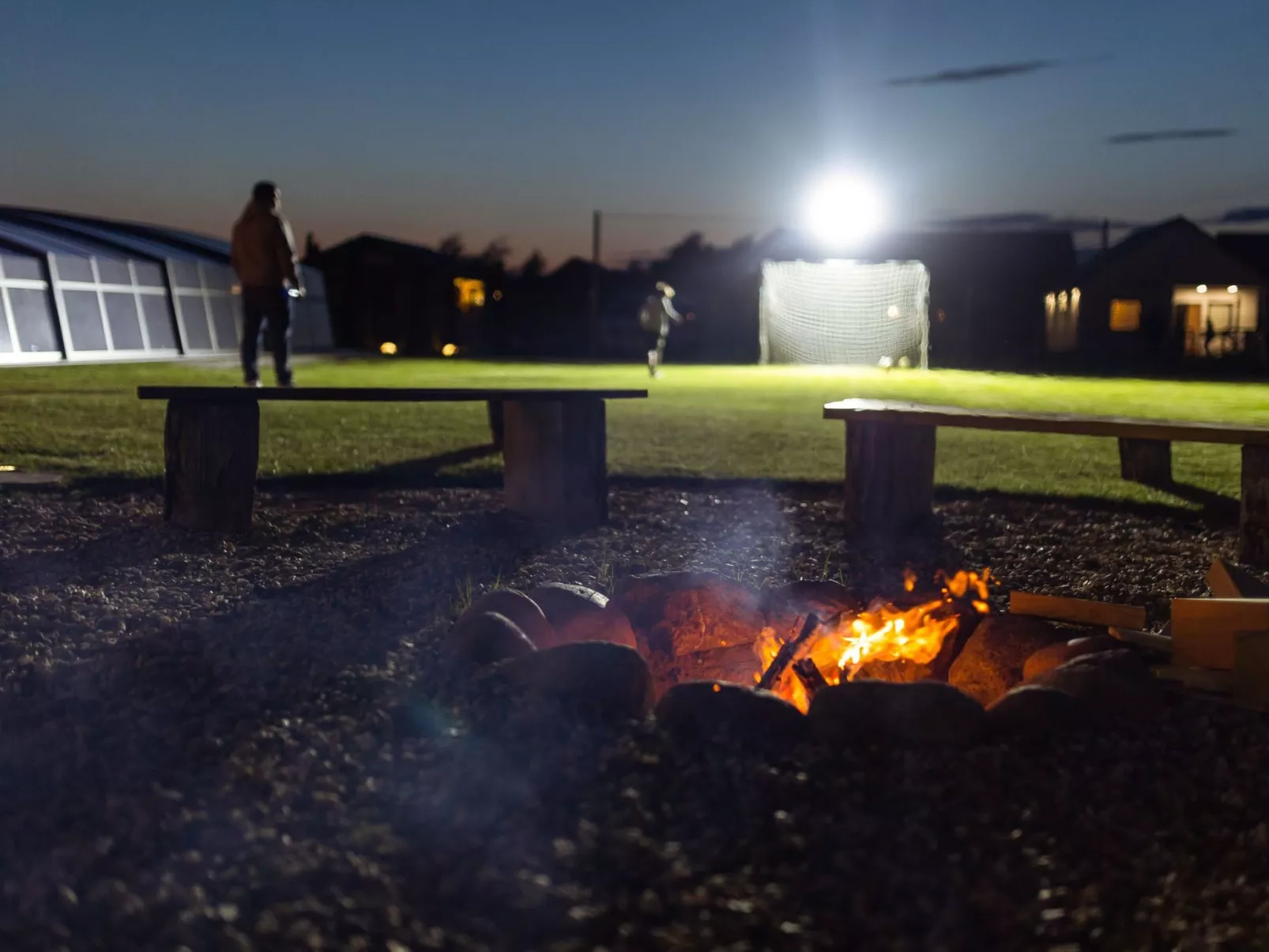 Mit Schwimmbad-Buiten