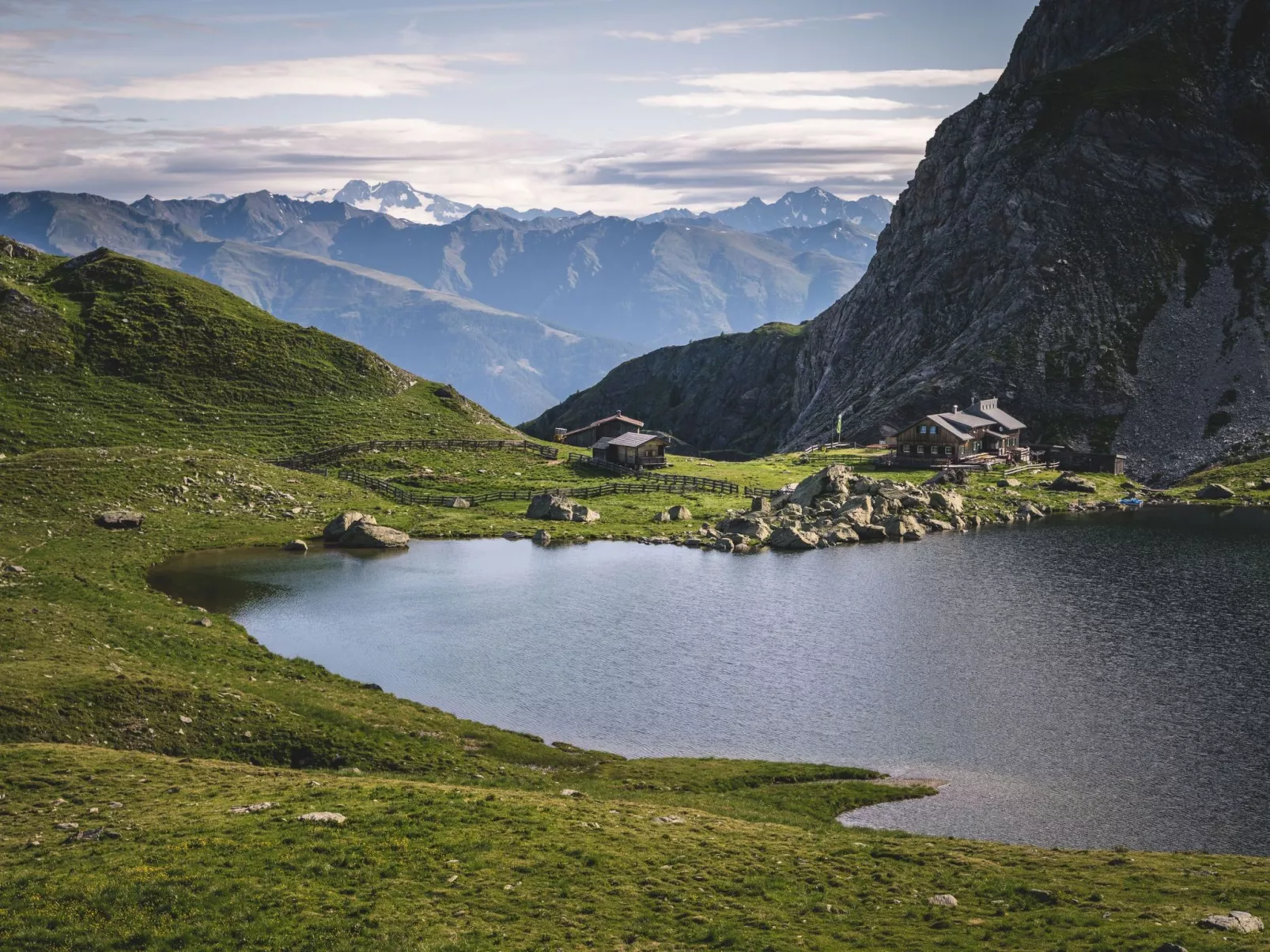 In Strassen mit Privatem Pool-Buiten
