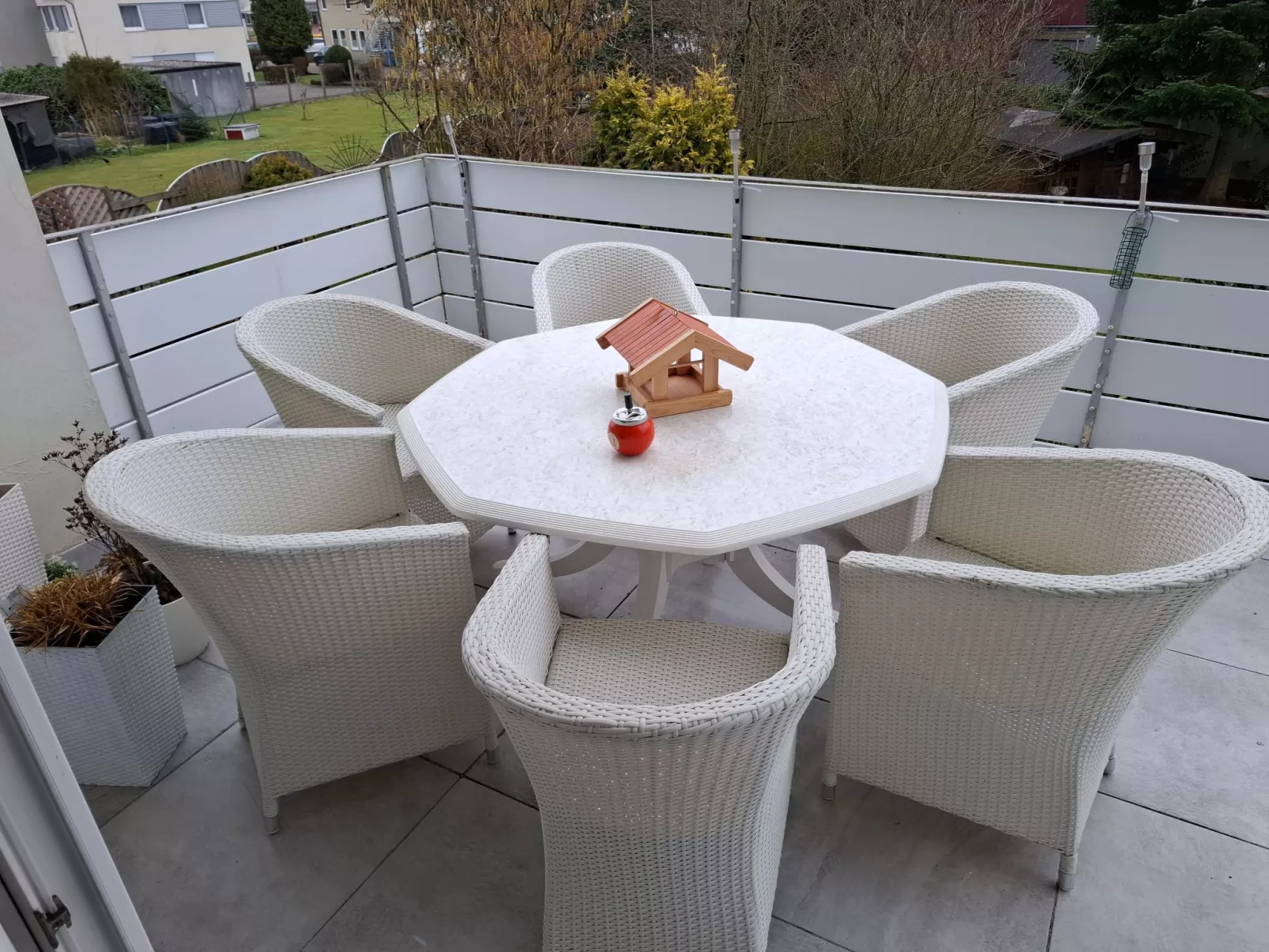 Private Ferienwohnung in Nordenham, großer Balkon-Buiten