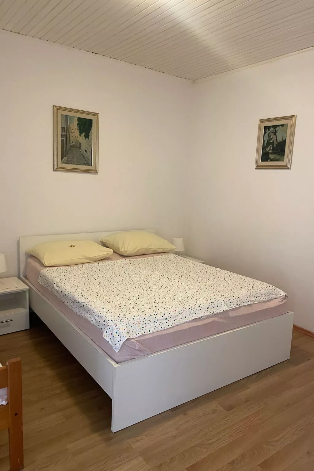 Mit Blick auf das Wasser-Binnen