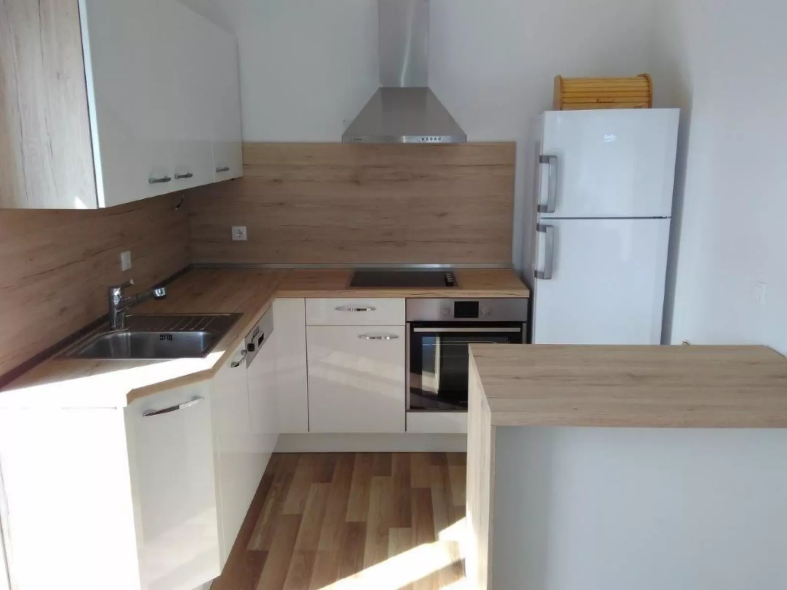 Mit Wasserblick-Binnen