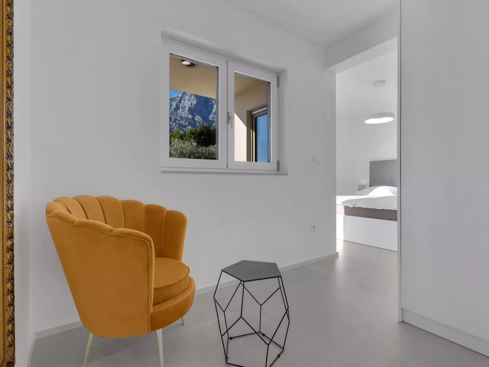 Apartman DeLux with private pool-Binnen