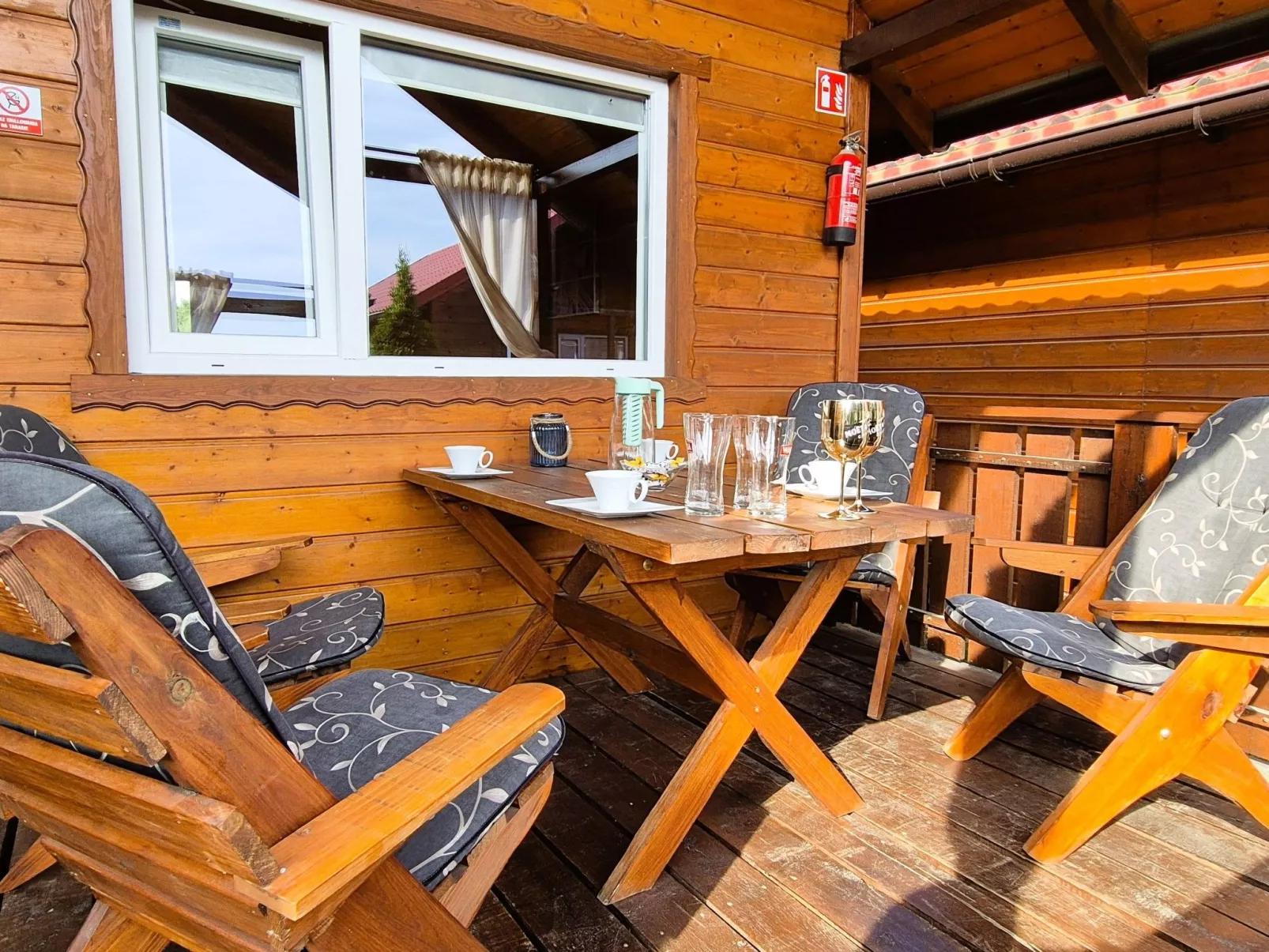 Mit Infinity-Pool-Buiten