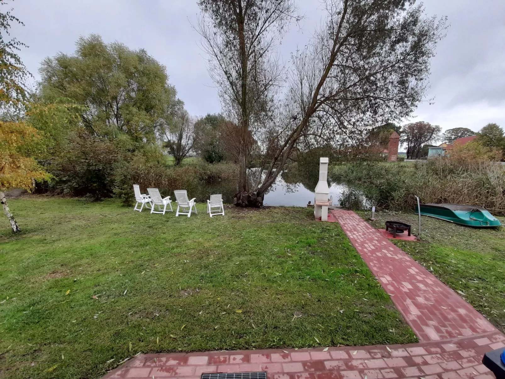 Blockhaus mit eigenem See-Buiten