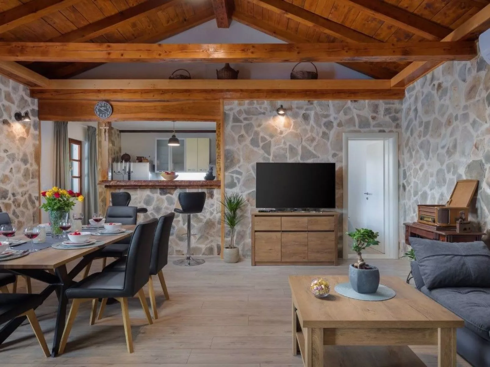 Villa Adamaris-Image-tags.info