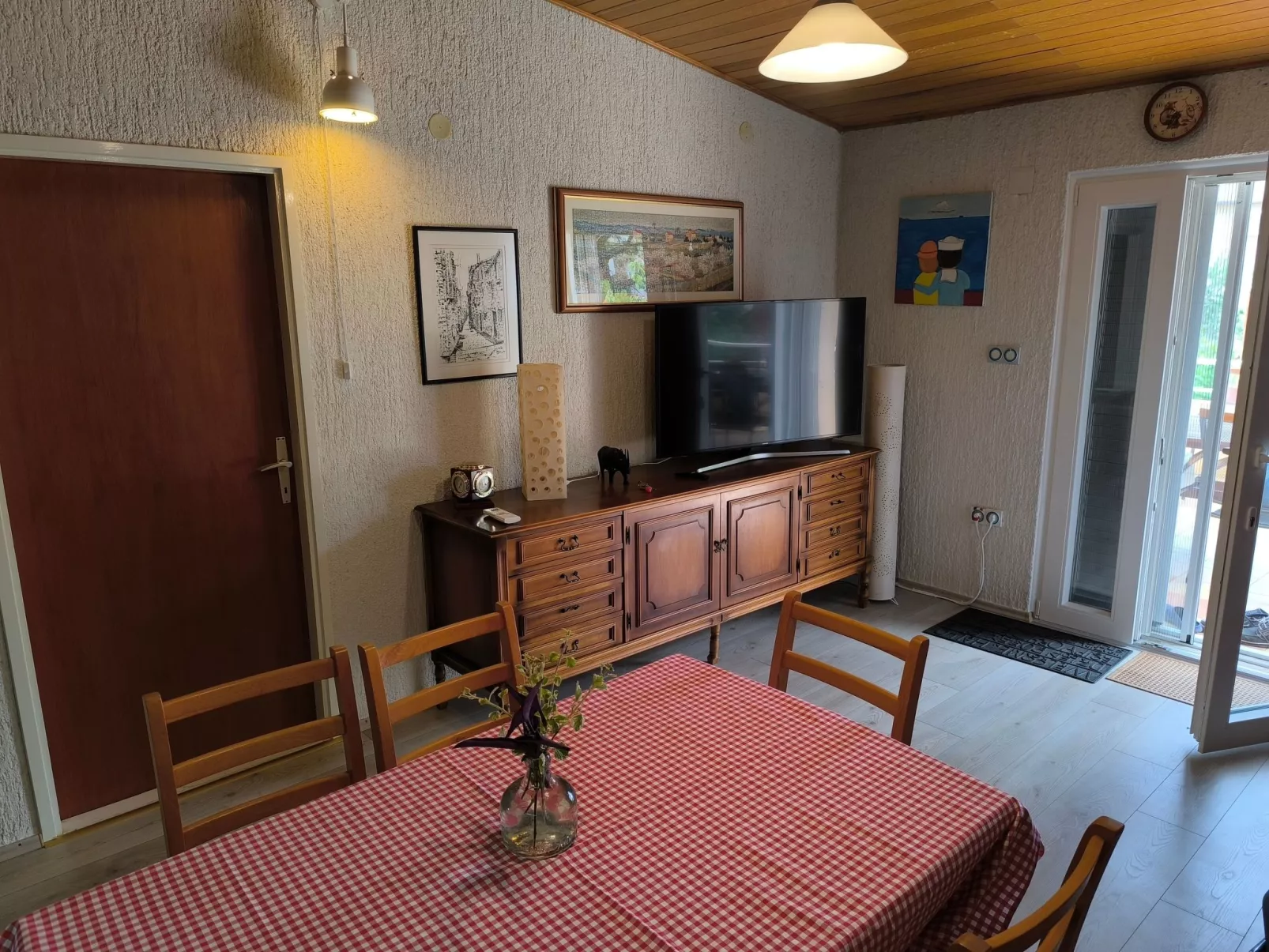 Für 3 Personen  + 1 Kind ca. 68 m&sup2; in Žaboric, Dalmatien (Gespanschaft Sib-Binnen