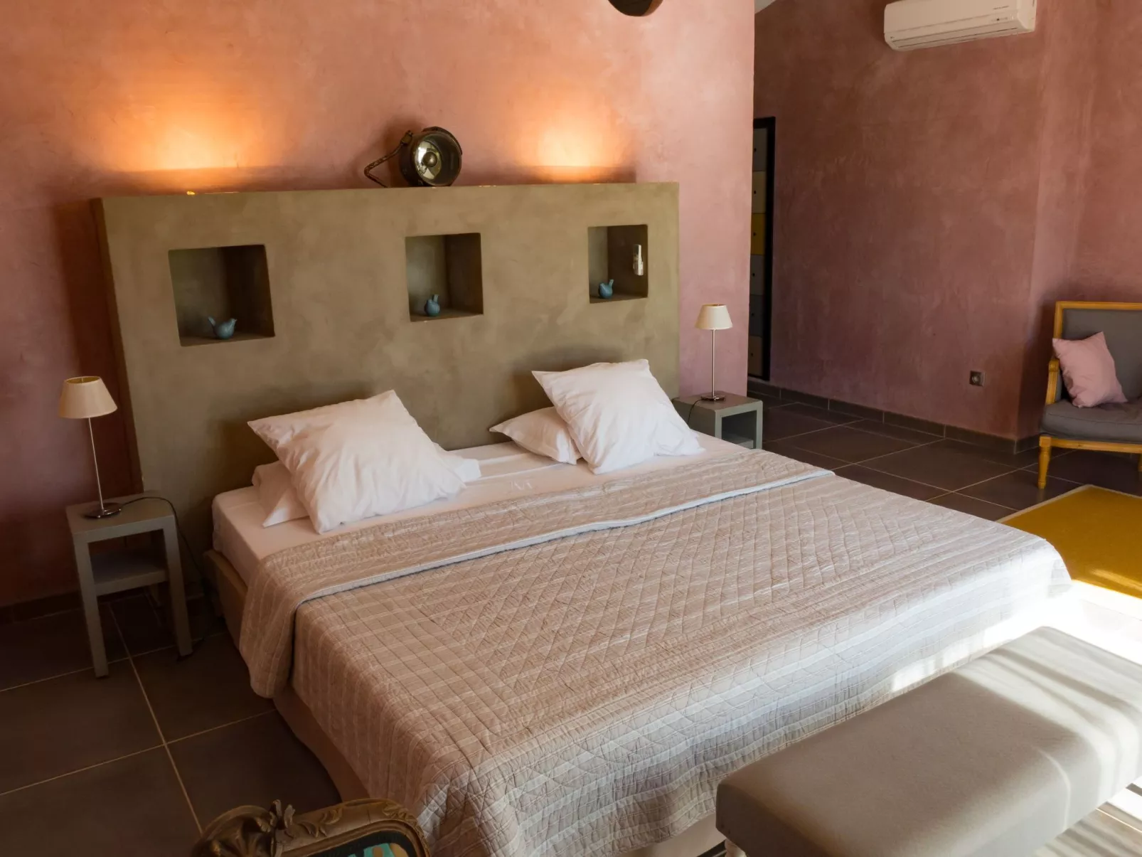 2 hochwertige Mas mit privatem Pool und Blick auf die Landschaft-Binnen