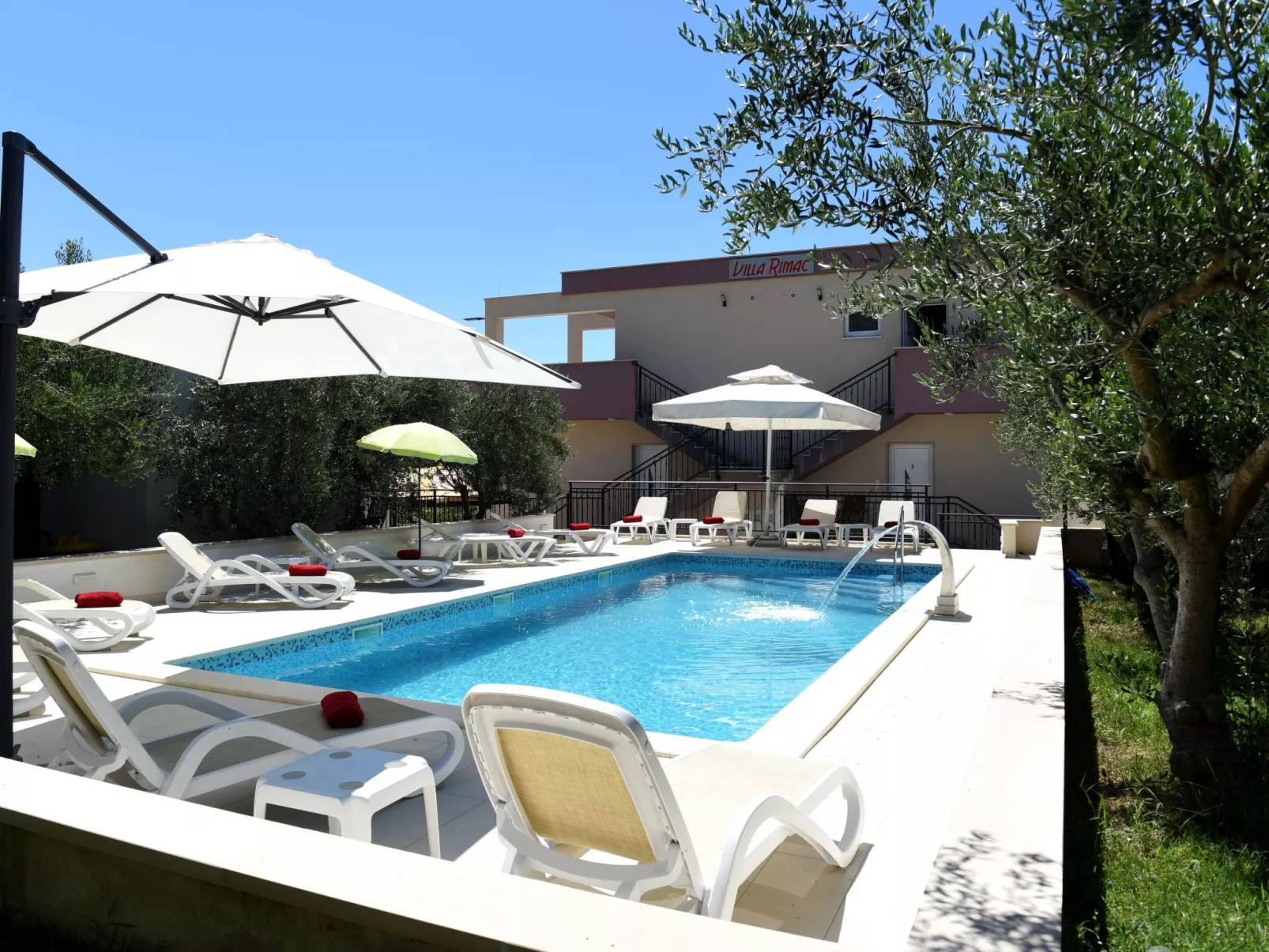 Villa Rimac in Kastel Stafilic mit Garten, Grill-Buiten