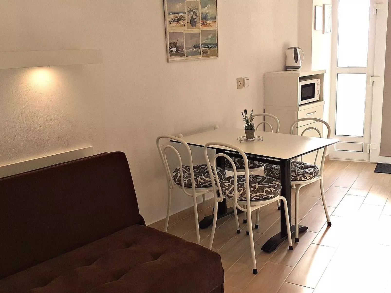 Wohnung mit Balkon und Meerblick in Strandnähe