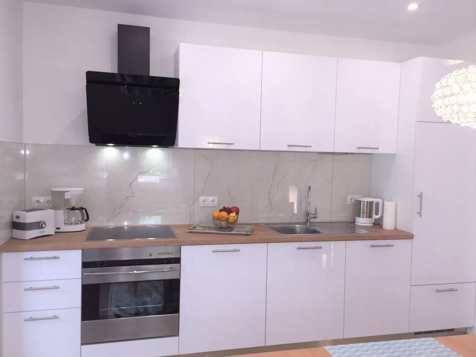 Klimatisierte Ferienwohnung in Okrug Gornji mit Gepflegtem Garten und Seeblick-Image-tags.info