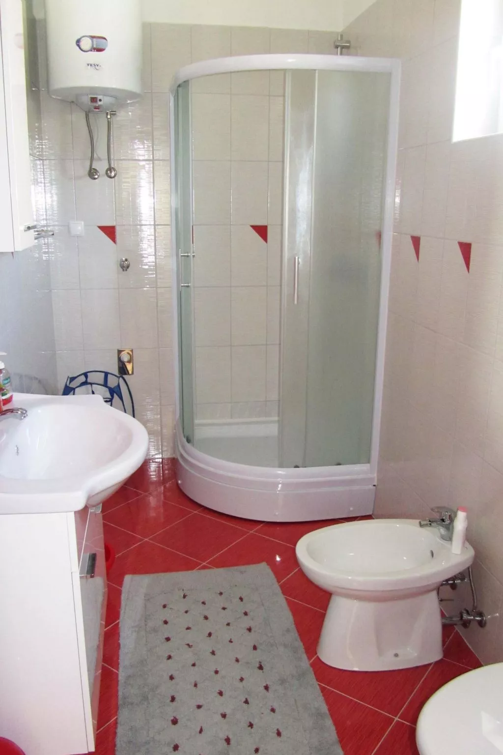 NR.2  SANDRA - APP 4-Binnen