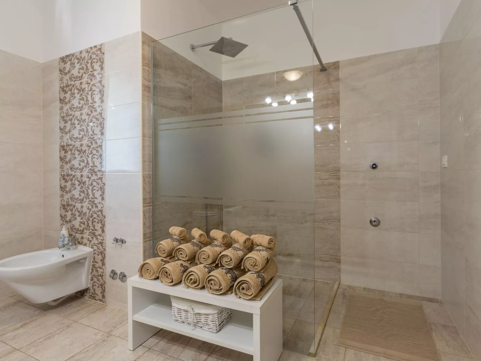 Villa direkt am Meer und Strand mit herrlichem Blick-Binnen