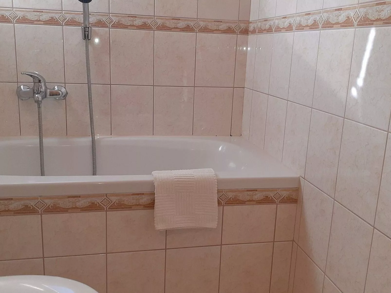 Mit Terrasse und herrlichem Ausblick - Binnen