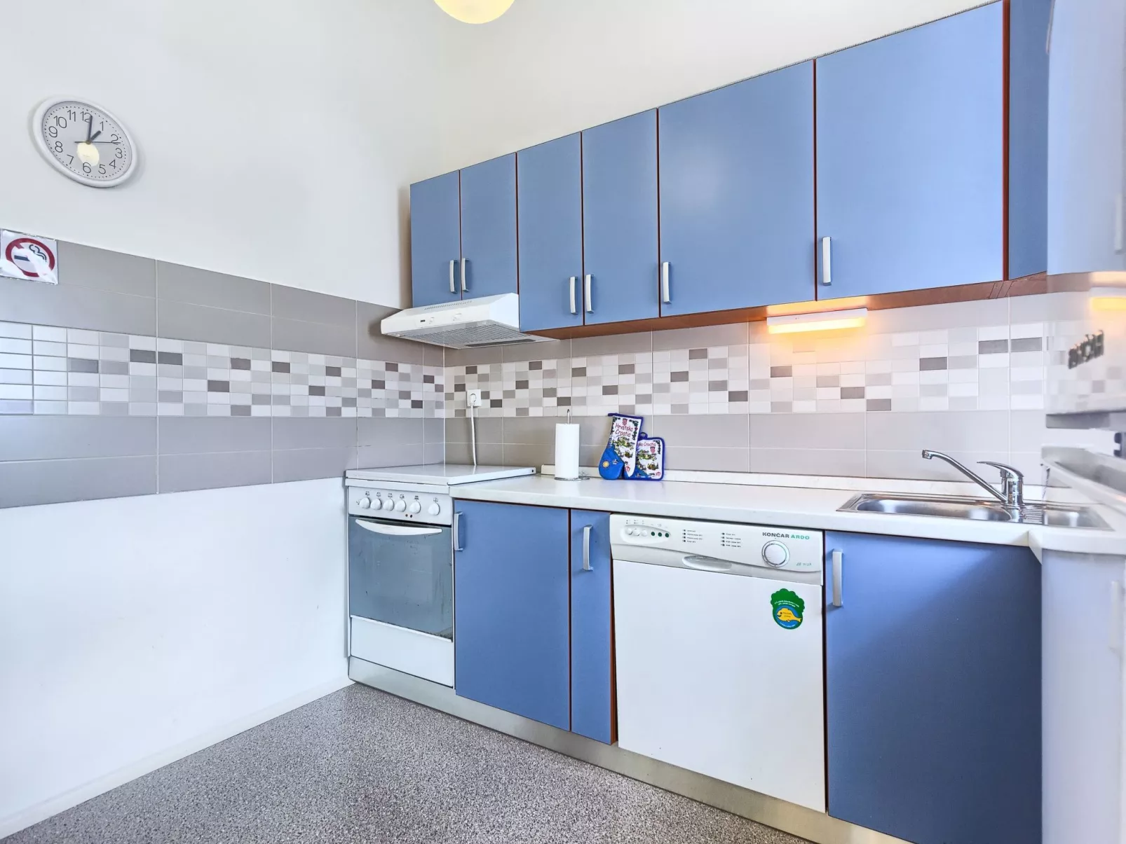 Sonnenuntergang "Wohnung K. Lukšić"-Binnen