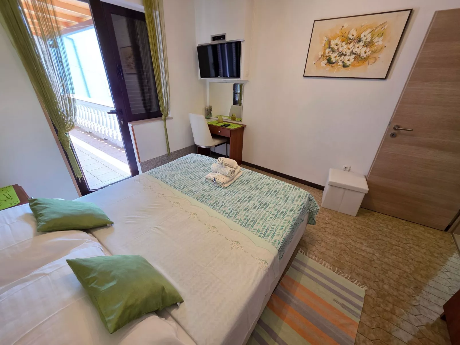 Appartement mit Balkon und Meerblick-Binnen