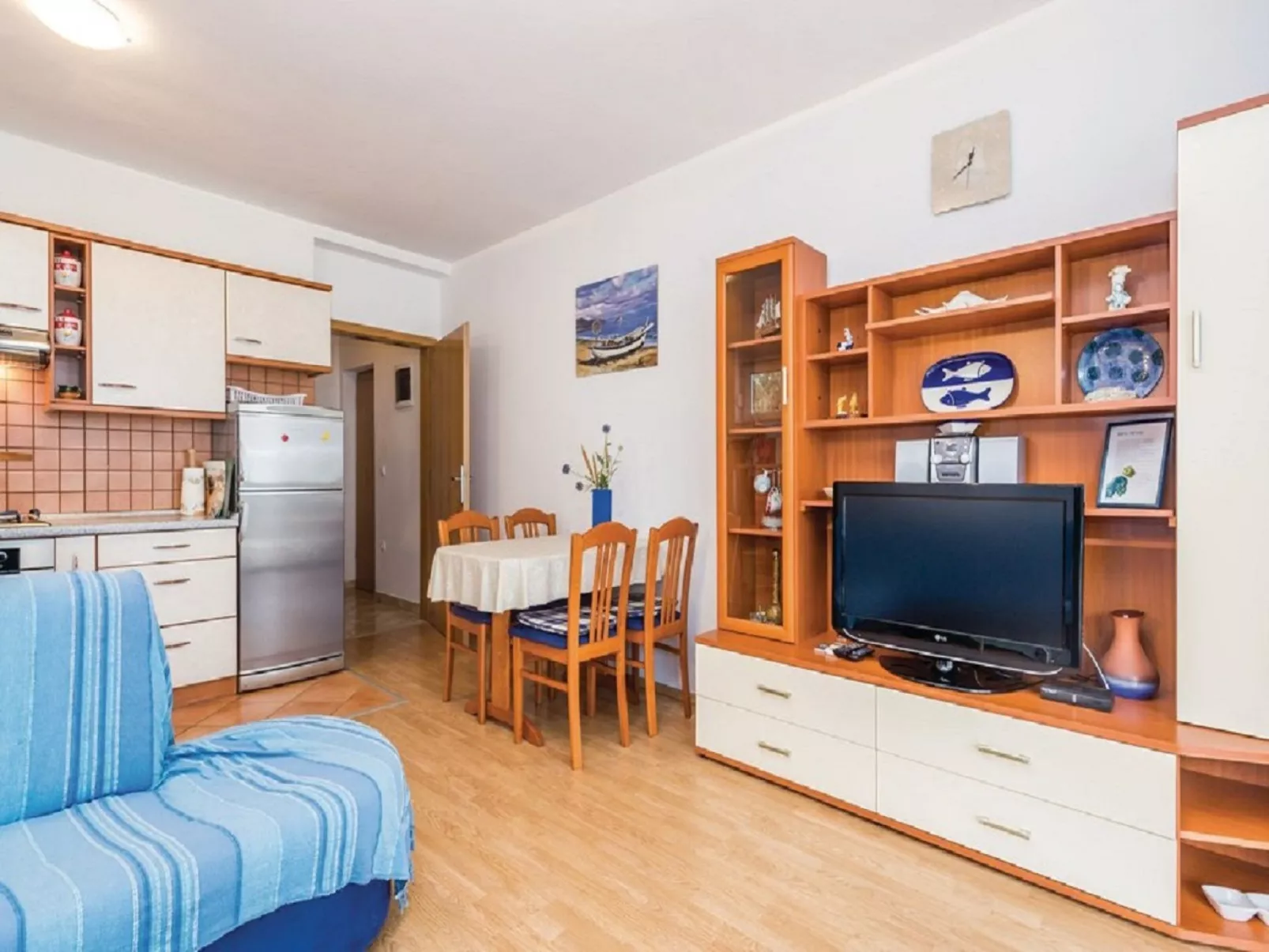 NR NATASA - APP2-Binnen