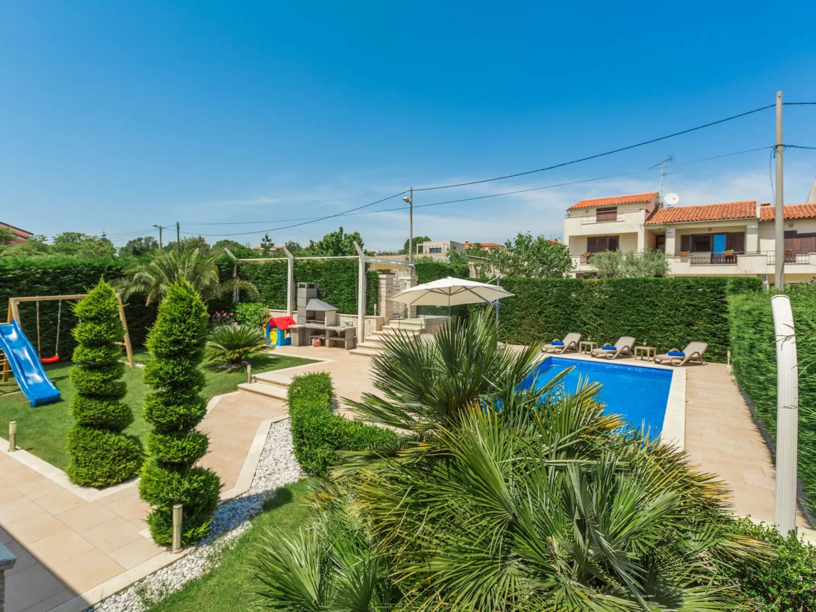 Villa Anabel bei Porec mit Pool, Jacuzzi und Sauna-Buiten