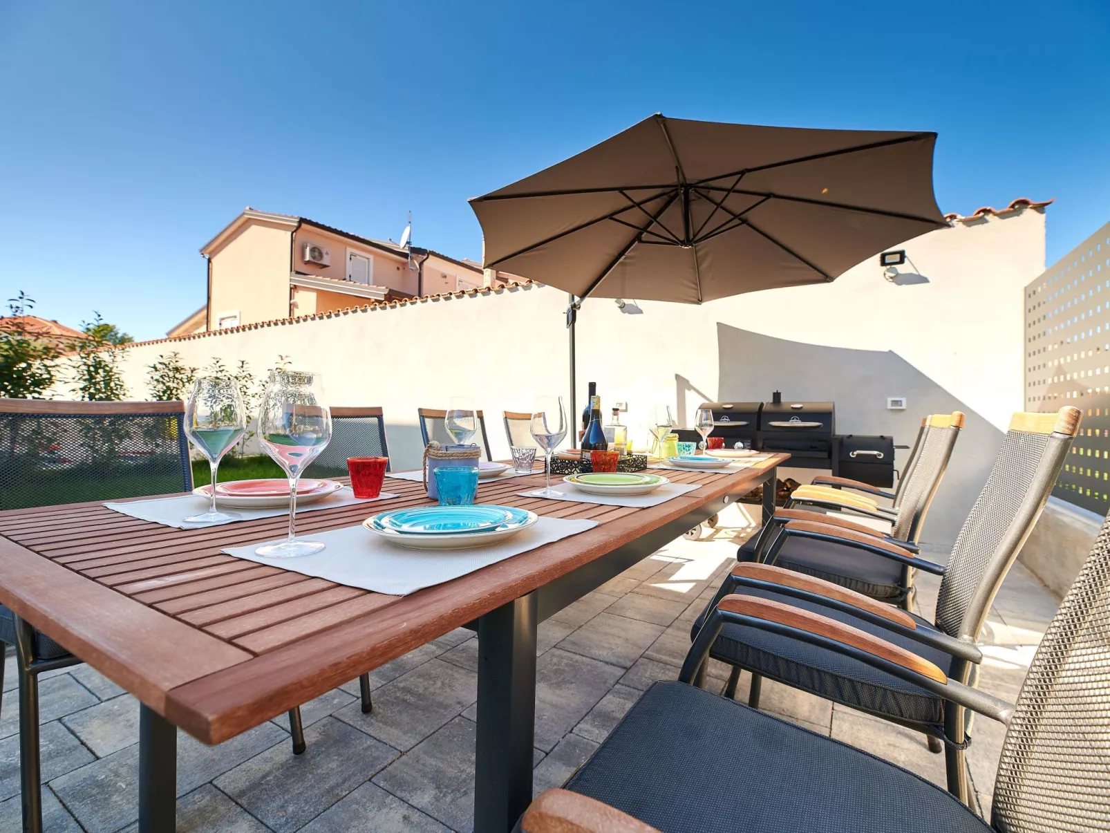 Villa Dolcea - Elegant und stilvoll mit Pool-Buiten