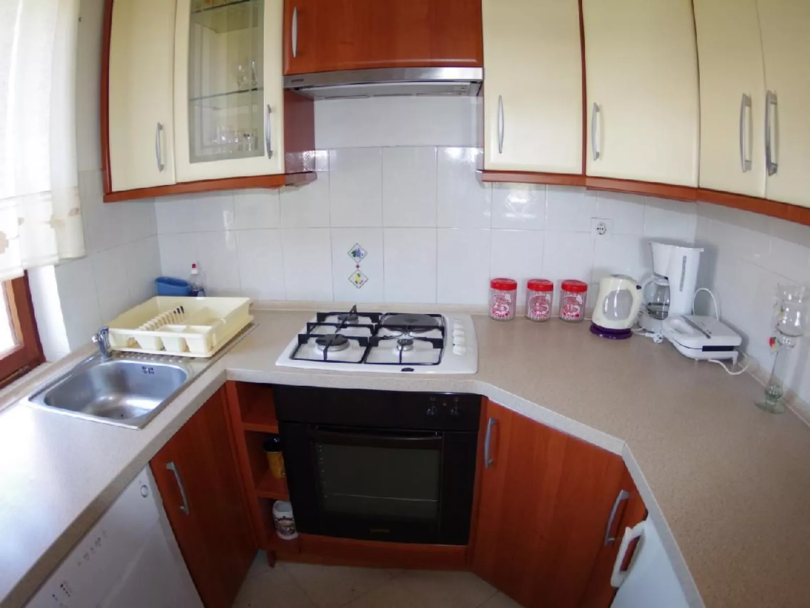 Mit privatem Pool und Garten-Binnen