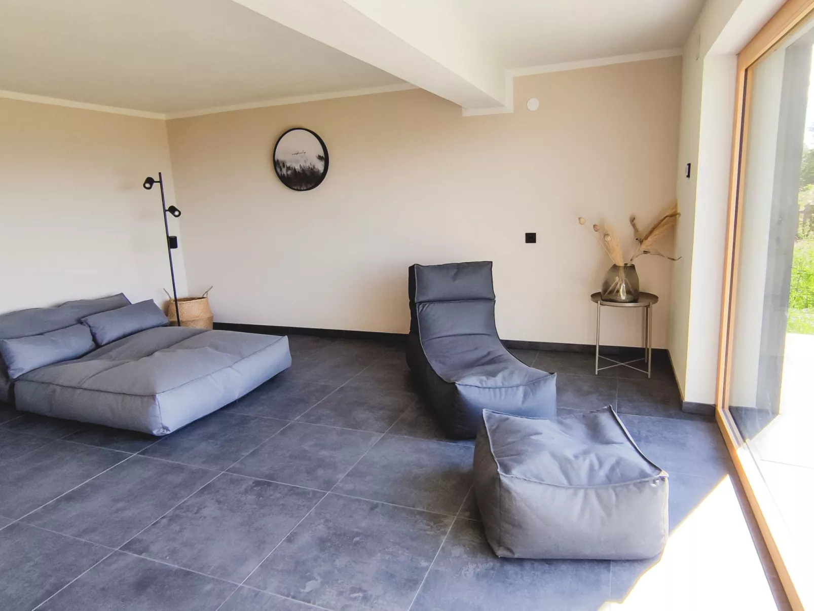 Sonniges Berghaus, ruhige Lage, phantastischer Weitblick-Binnen