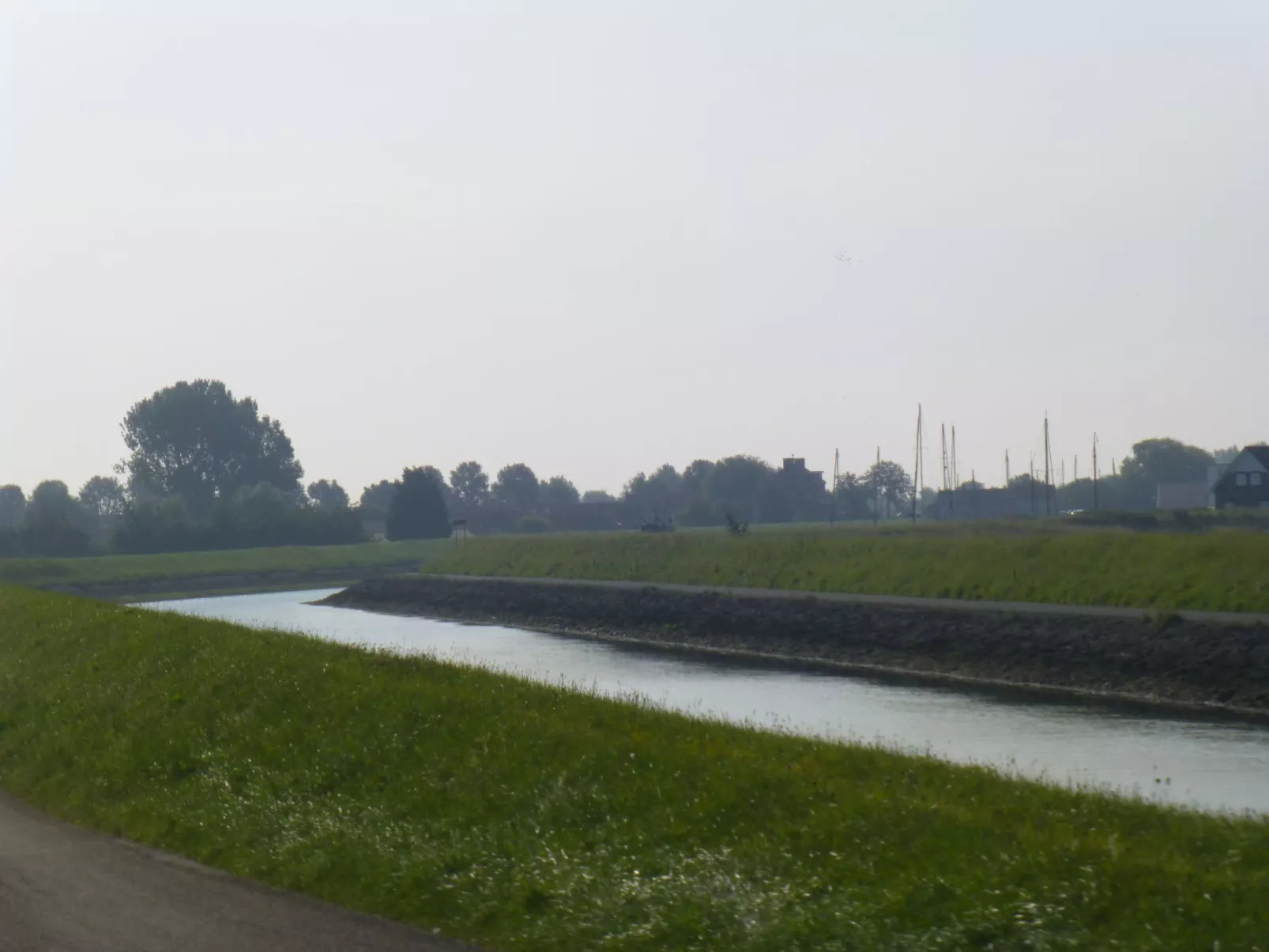 Neuer schöner Bungalow-Buiten
