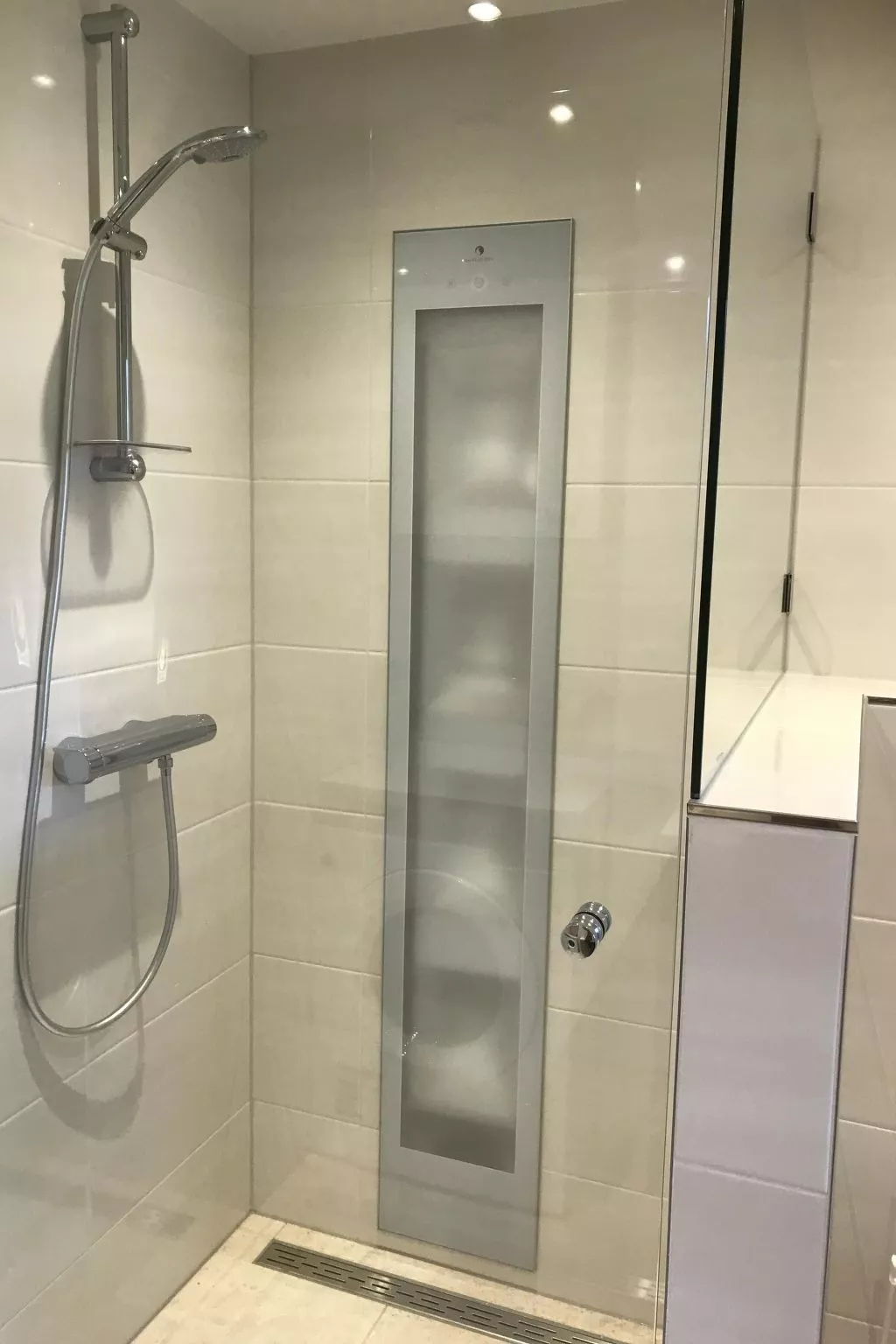 Mit Außen-Sauna und Außen-Whirlpool-Binnen