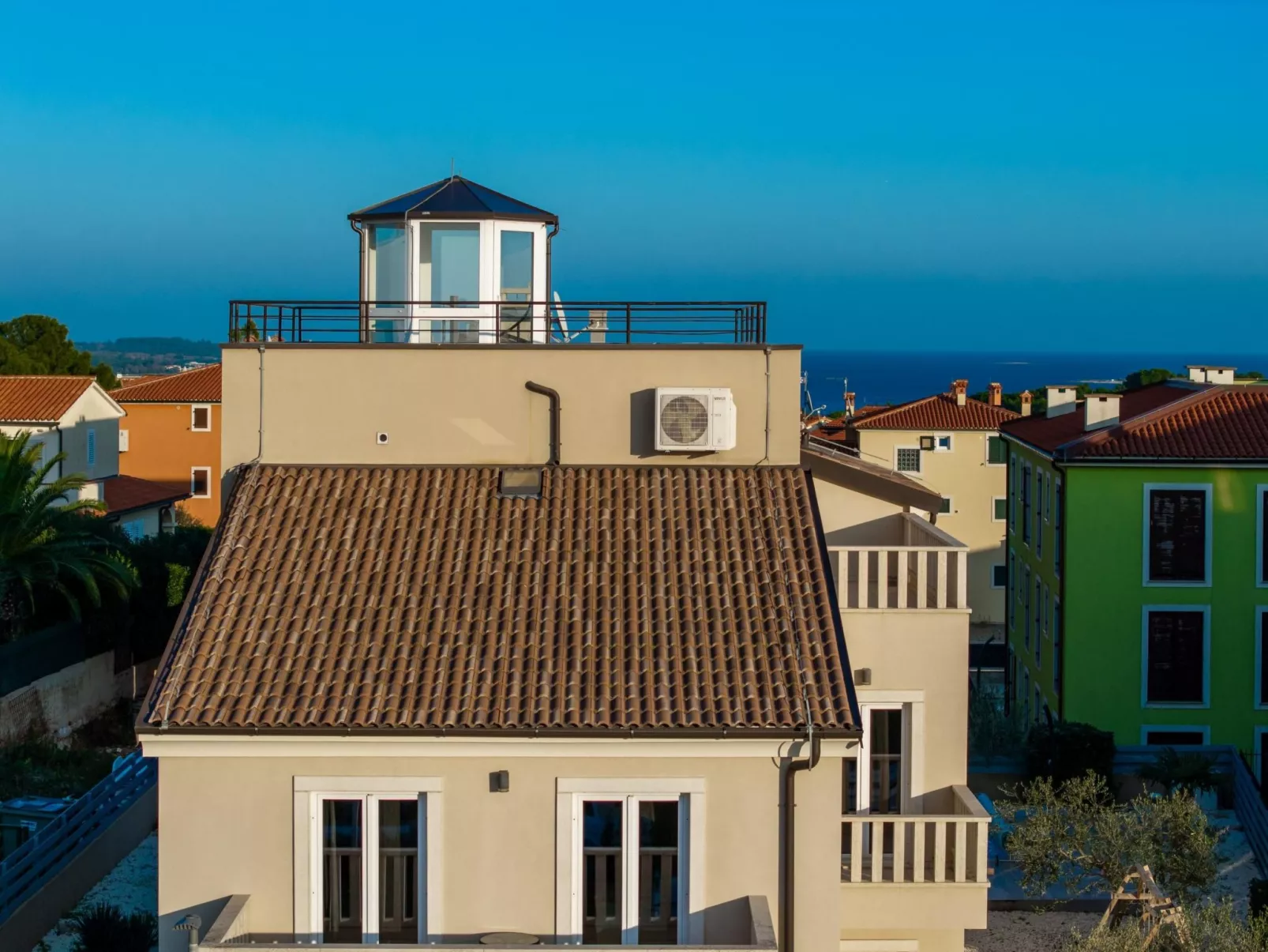 Villa Bellavista für 16 Gäste mit Hockeytisch-Buiten