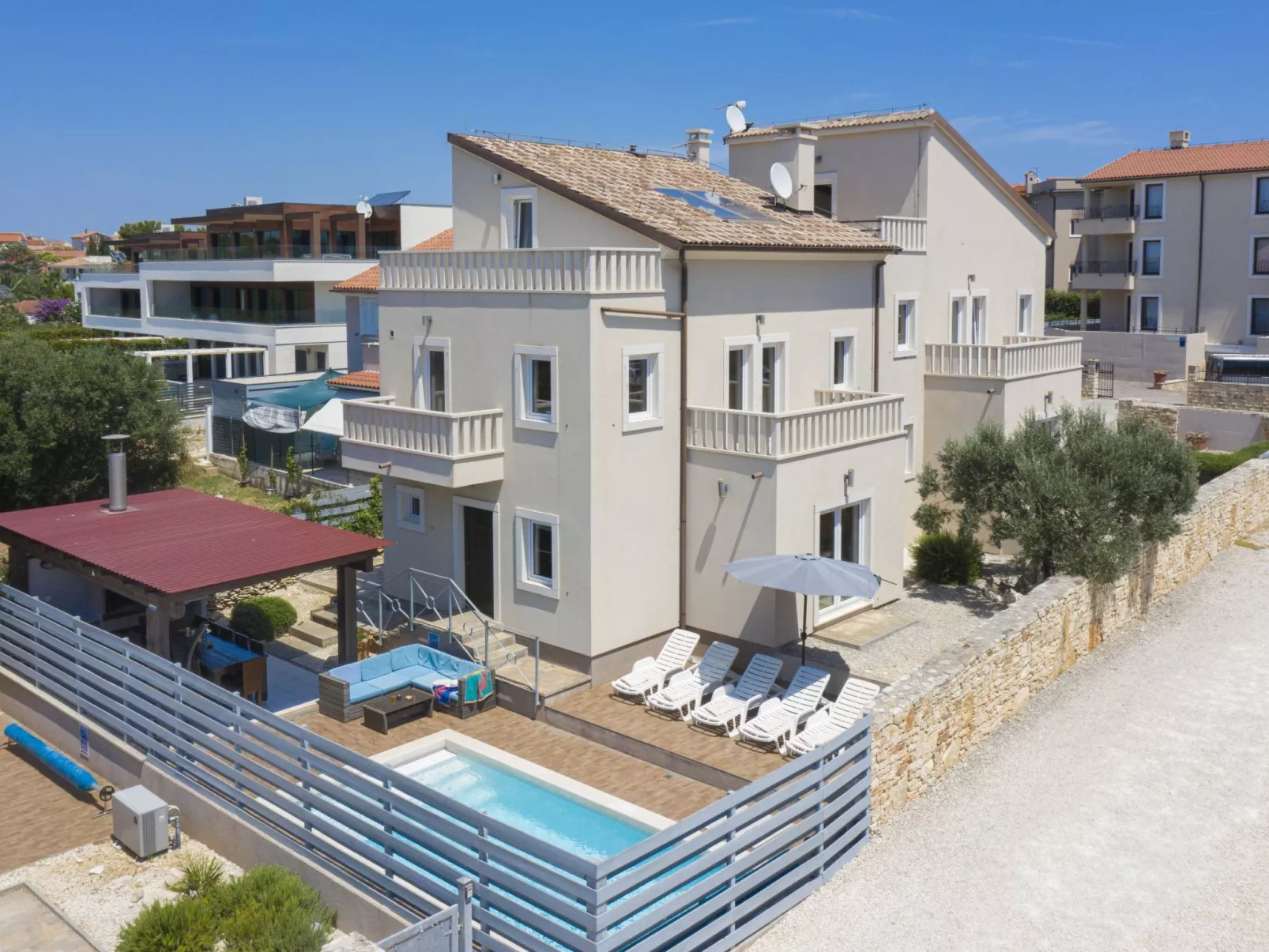 Villa Castagna in Premantura mit Pool und Sauna-Binnen