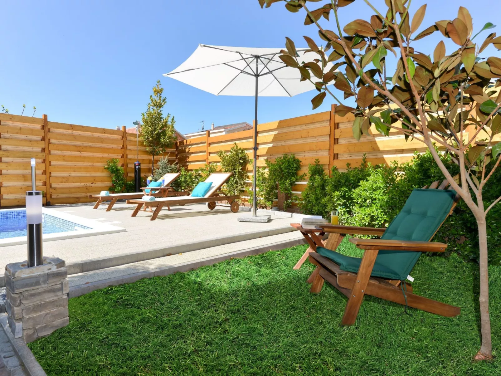 Villa Šima- Luxusappartement mit privatem Pool-Buiten