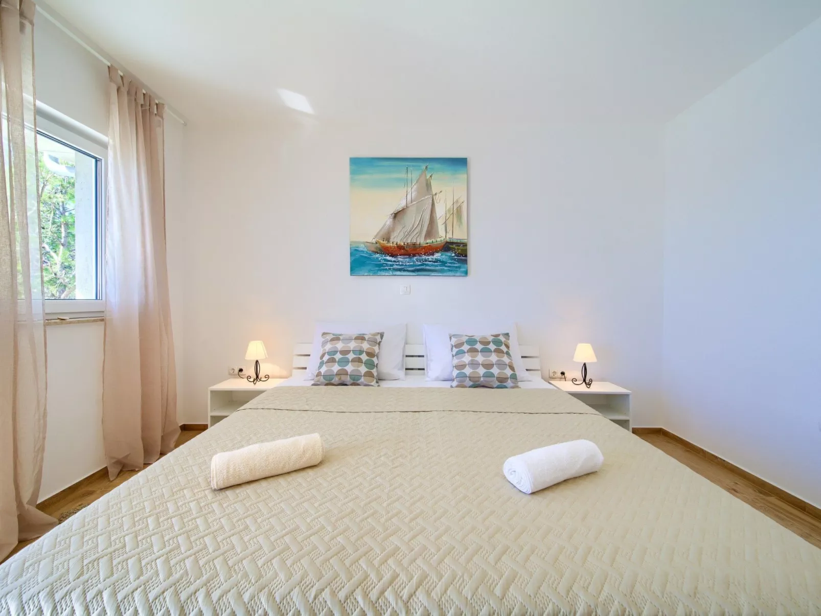 Geräumige, luxuriöse 5*-Ferienvilla mit Meerblick, eigenem Pool und großer Terr-Binnen