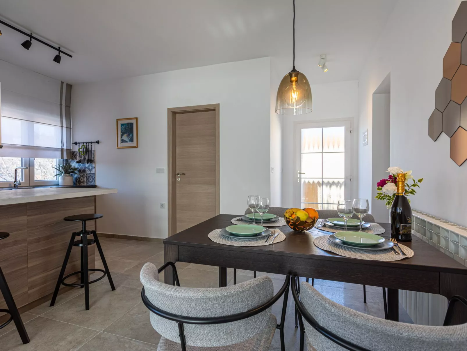 Gästezimmer Tina 6-Binnen