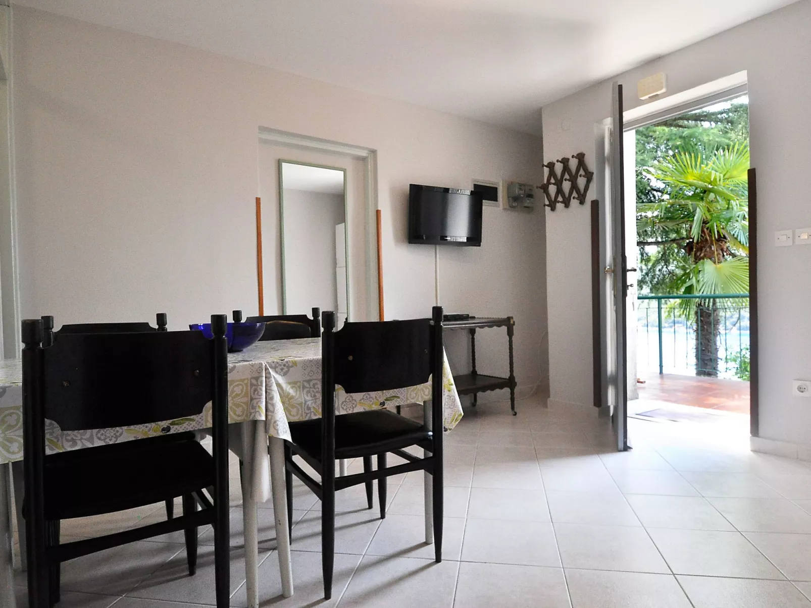 Hübsche Wohnung mit teilweisem Meerblick, für 4 Personen-Binnen