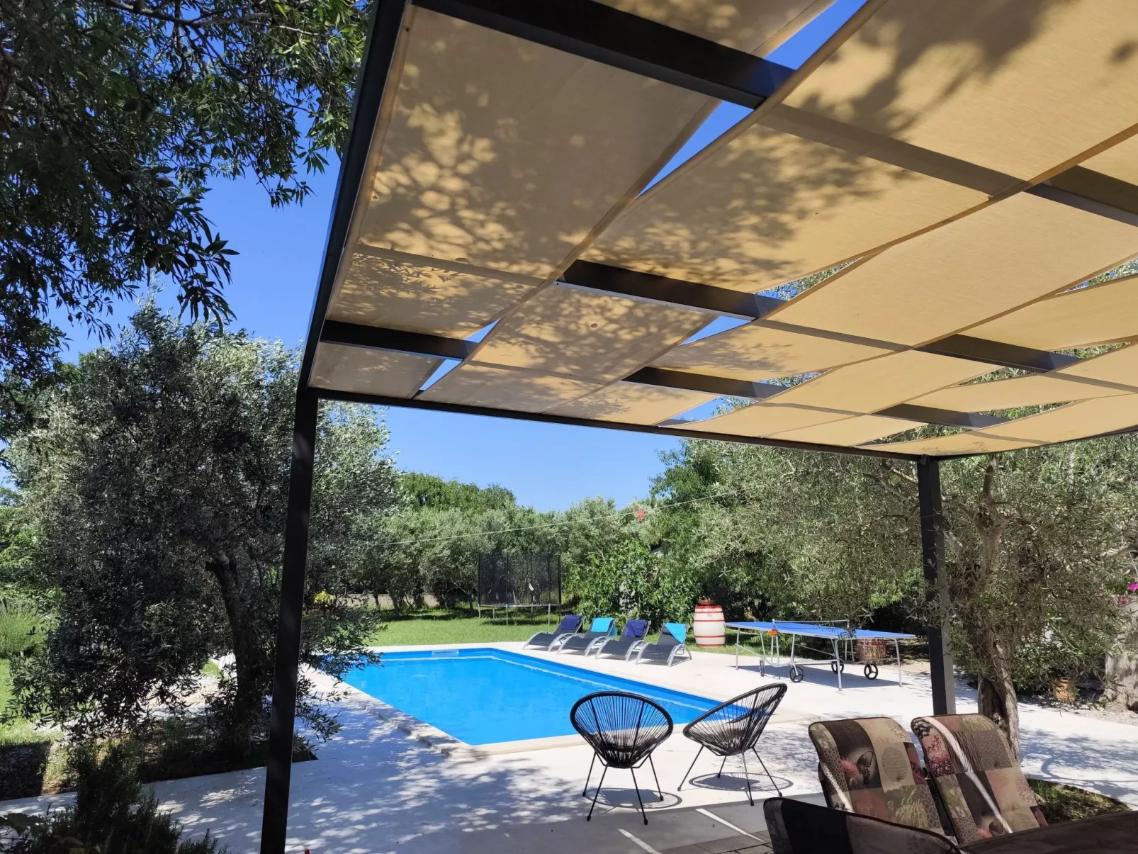 AQUA mit Pool-Image-tags.info