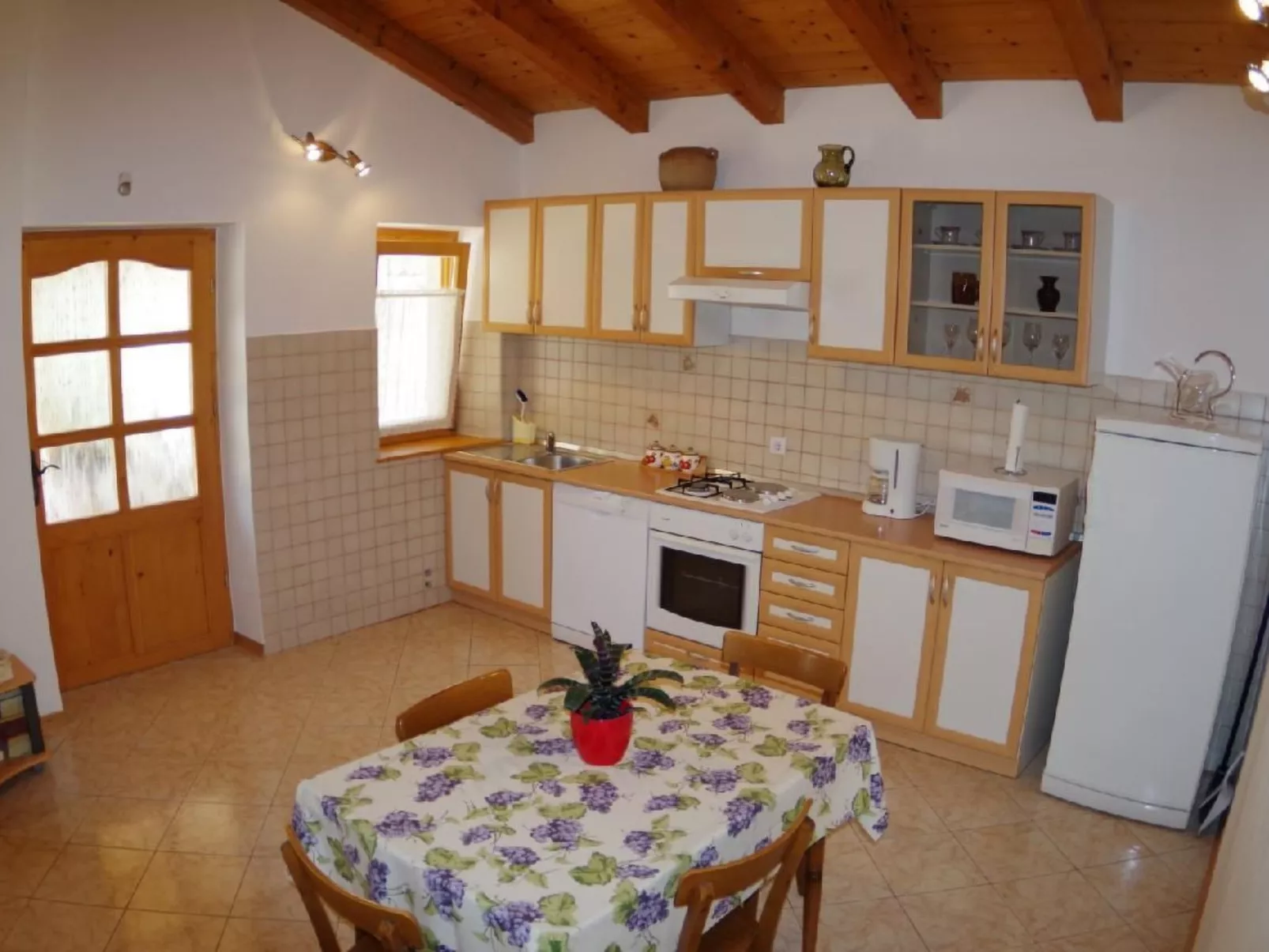 "Elvis", Dorf Sveti Kirn-Binnen