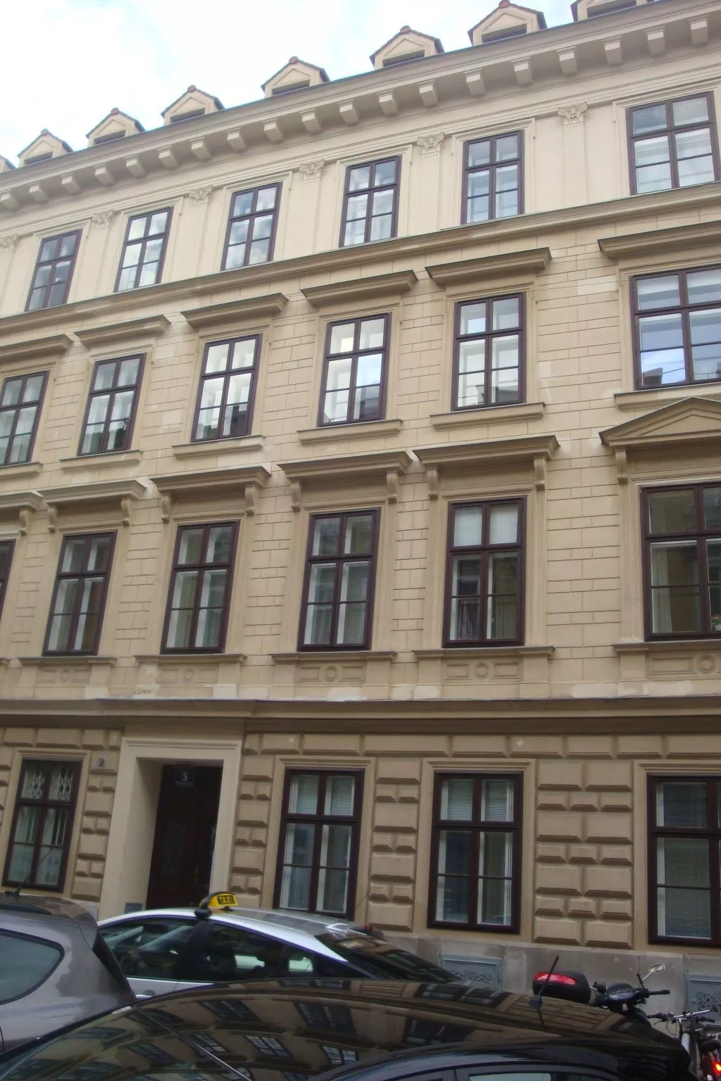 Klimatisiertes 3 Zimmer Appartement  mit Terrasse