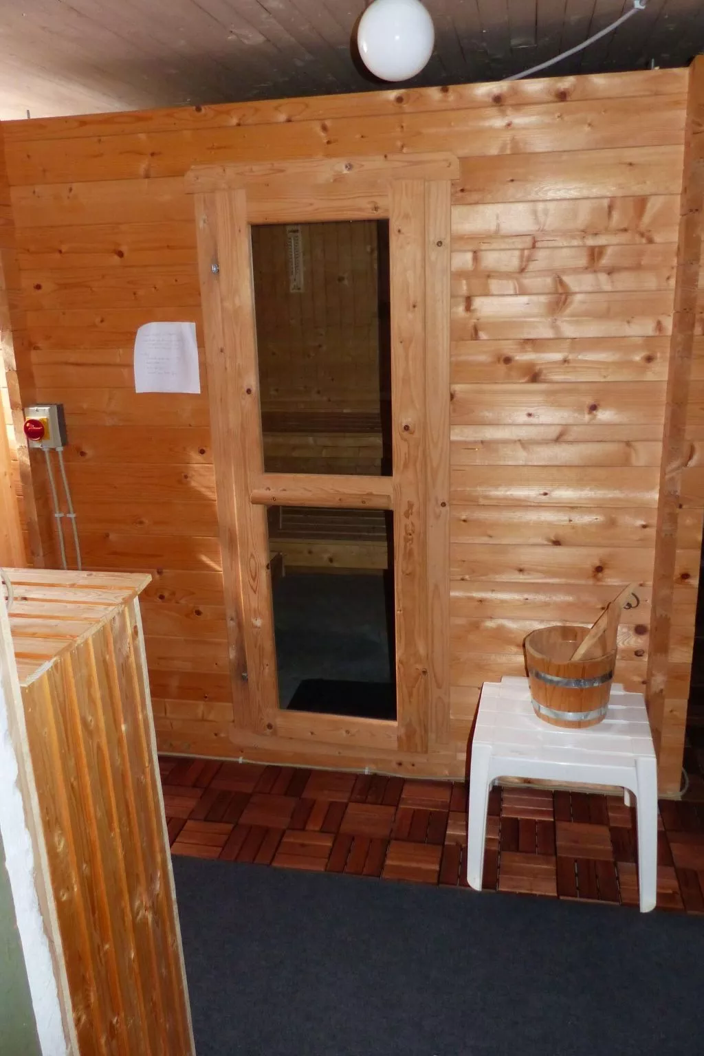 Mit Sauna und Kaminofen sowie Terrasse-Image-tags.info