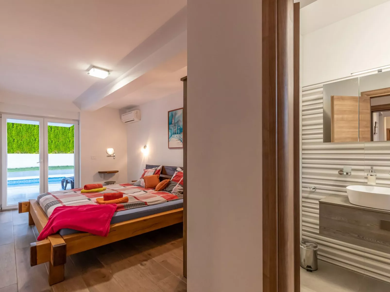 Leon's Holiday Homes-Binnen