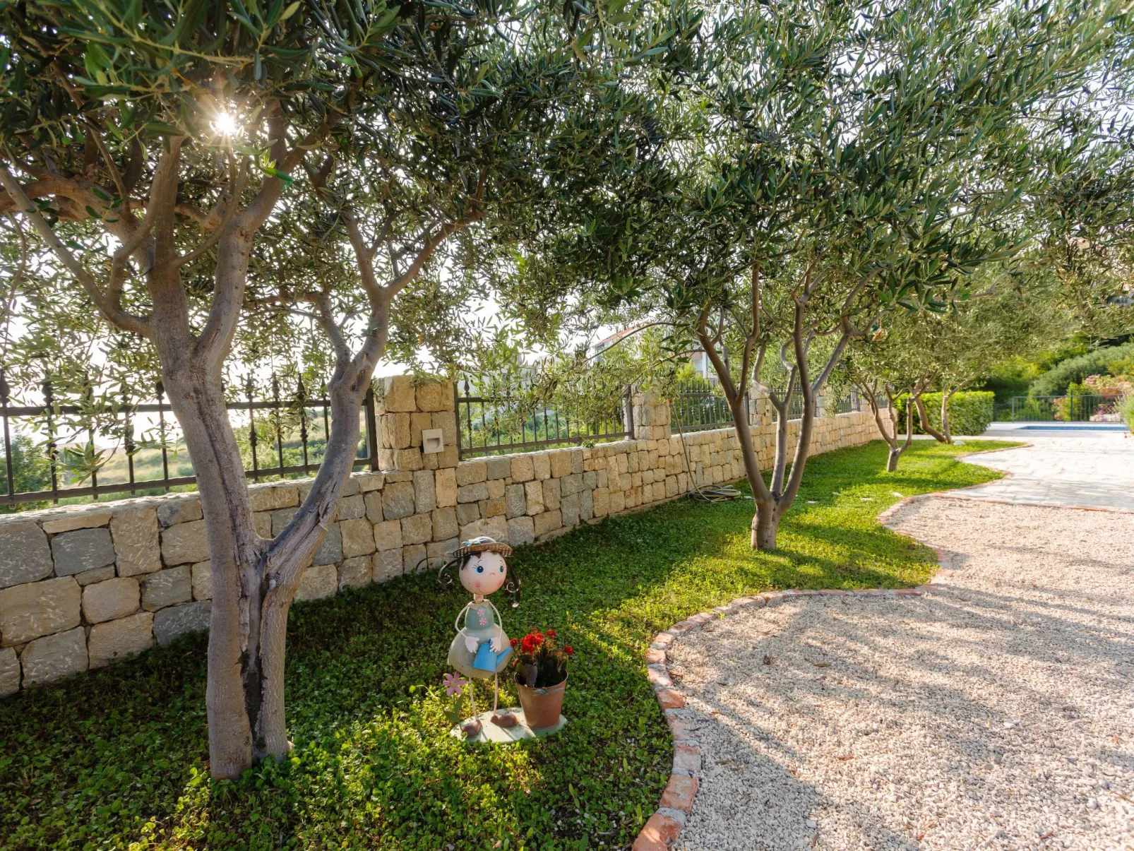 Luxuriöse Steinvilla mit privatem Swimmingpool und herrlichem Meerblick-Buiten