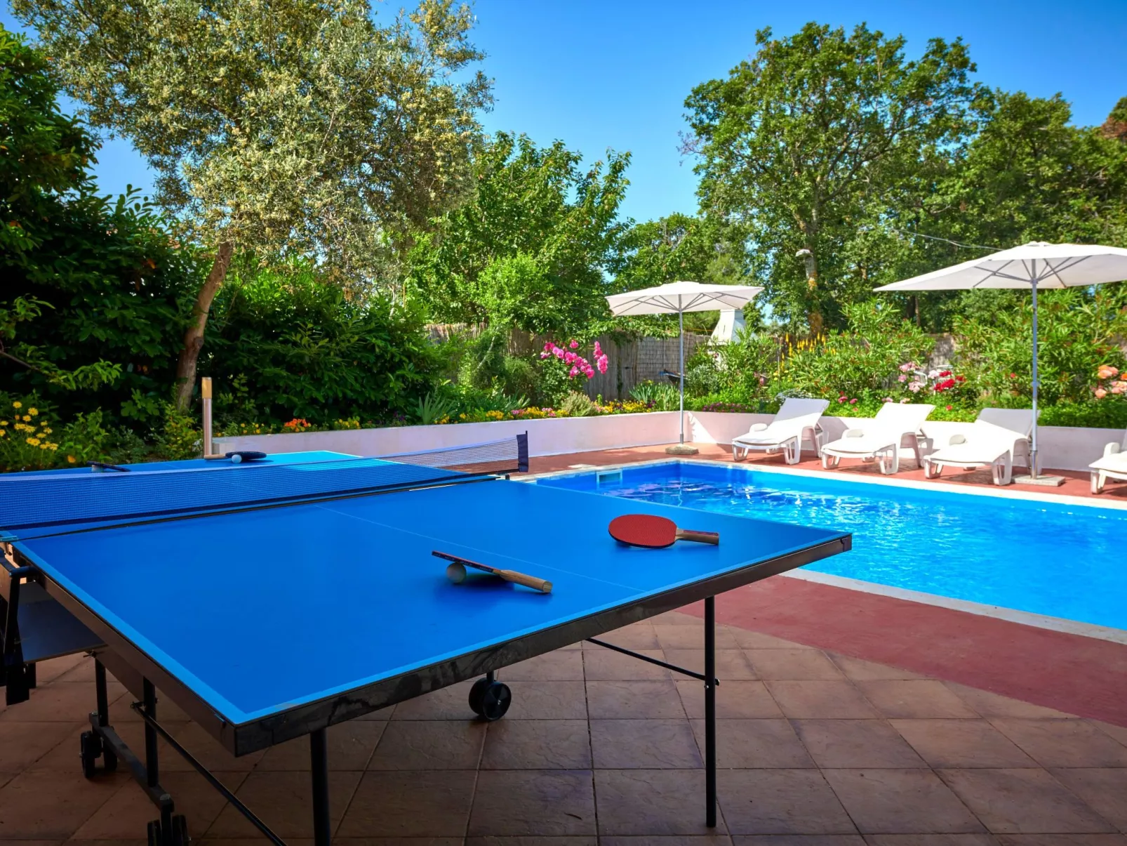 Villa Bastianich mit großem Garten und Pool-Buiten