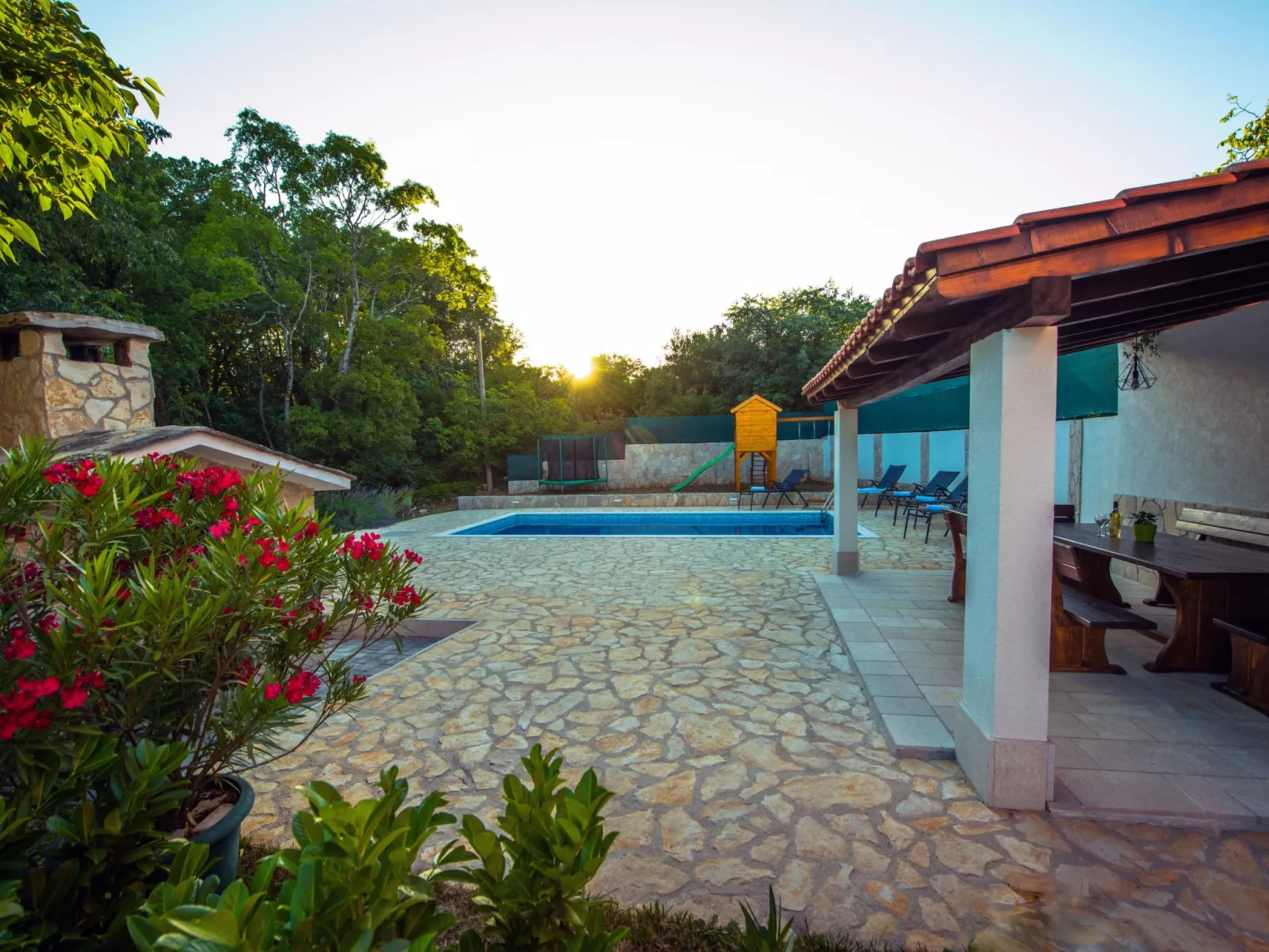 Haus in Grubine mit Außenpool-Image-tags.info