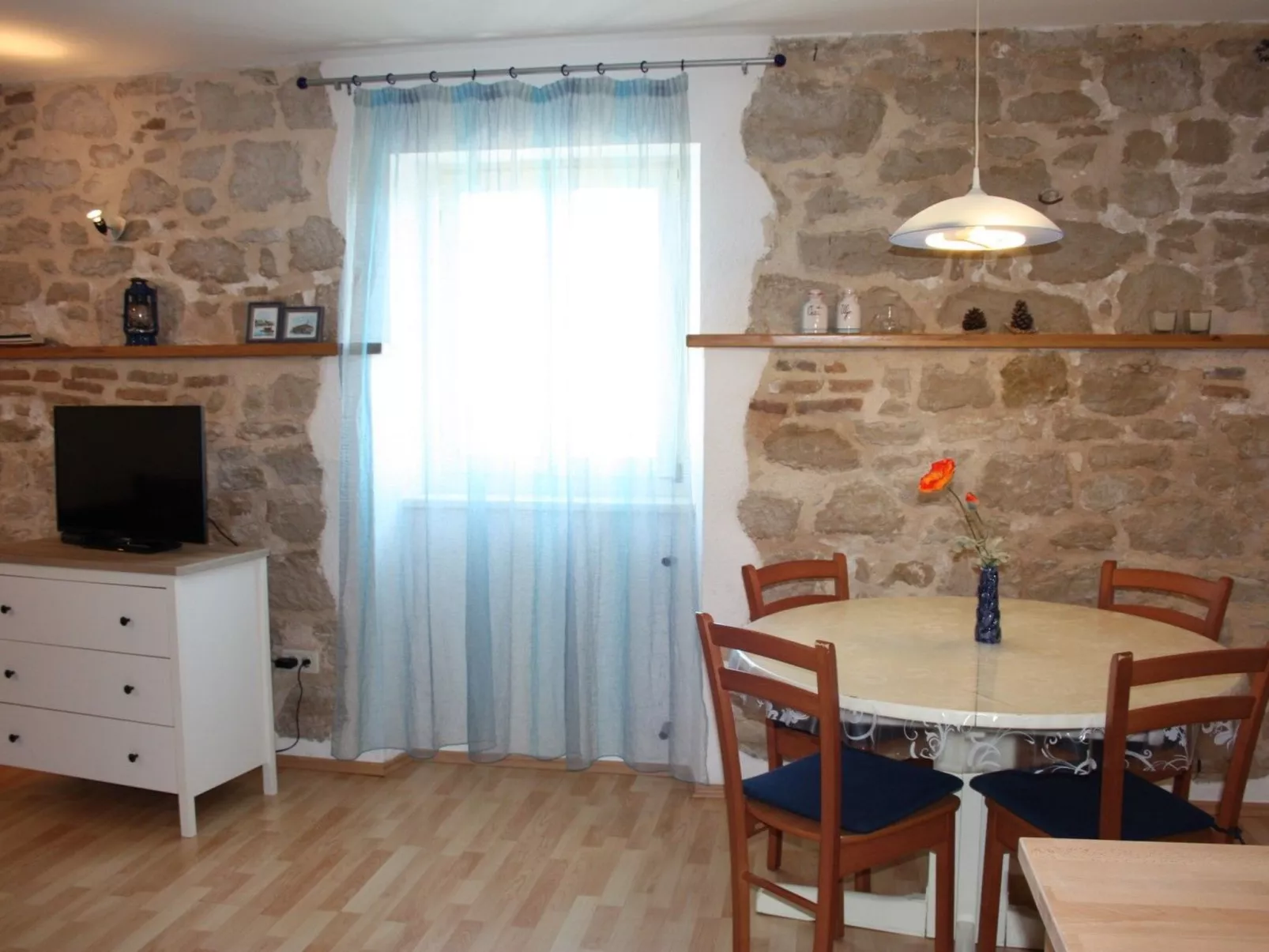 App Nirvana mit Garten in der Altstadt von Vrsar-Binnen