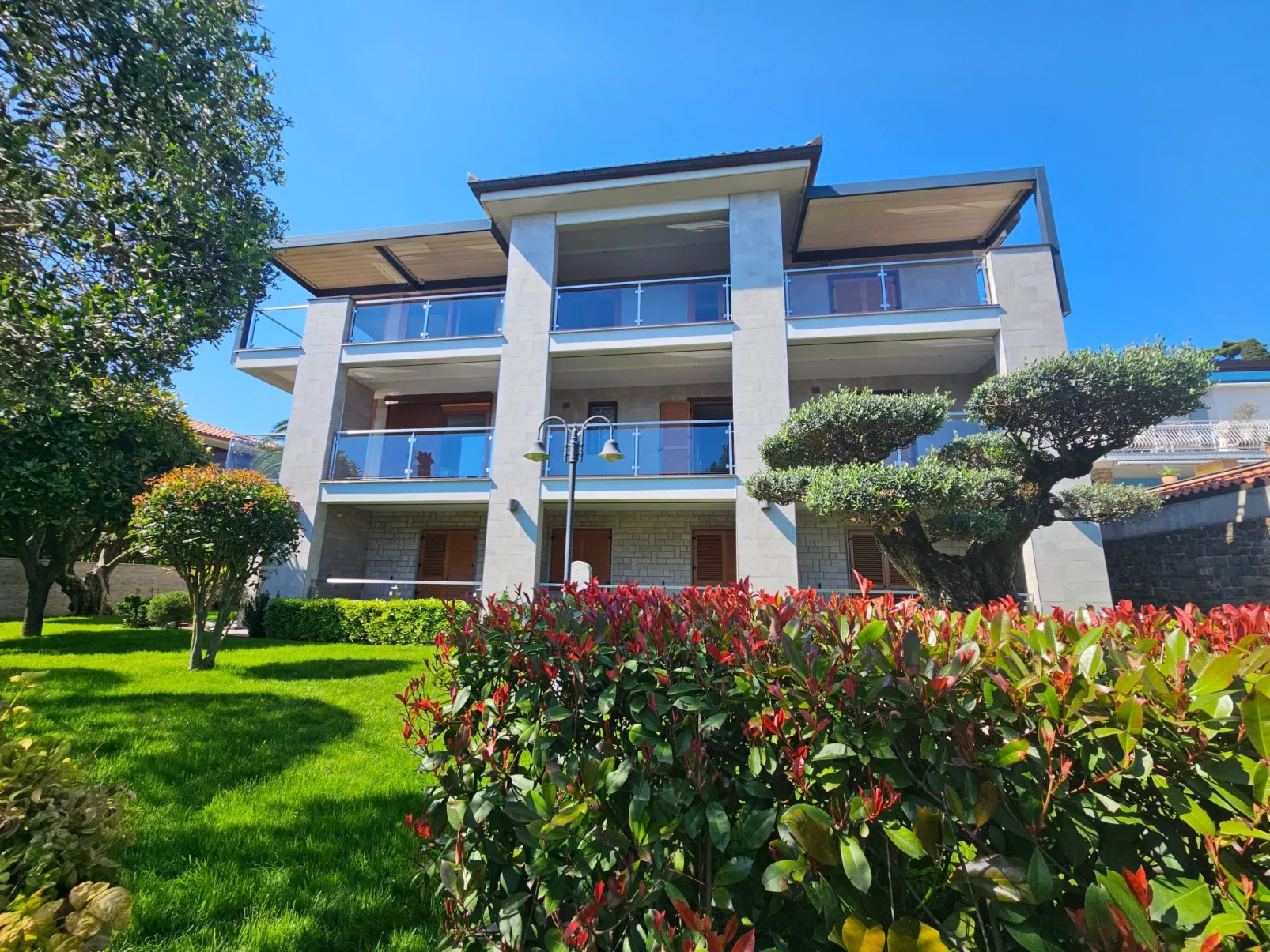 Appartement Deluxe mit Balkon und Meerblick-Buiten