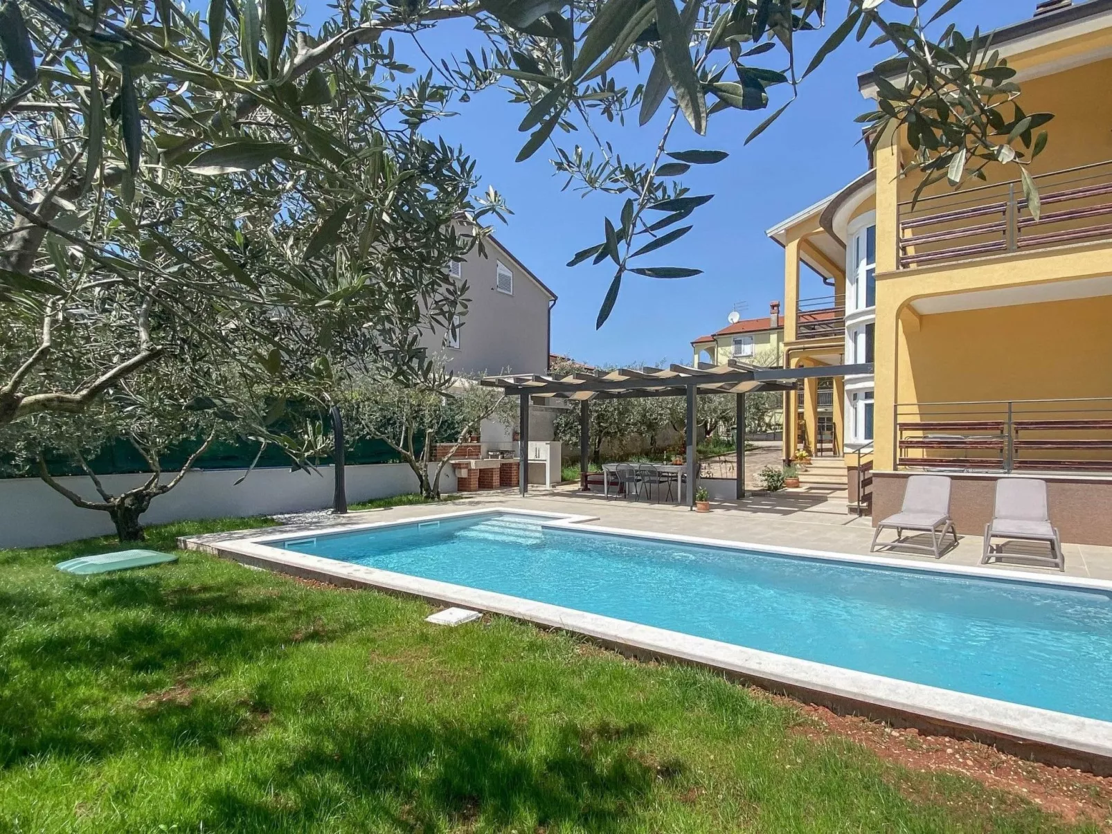 Villa "Chiara" mit privatem Pool-Buiten