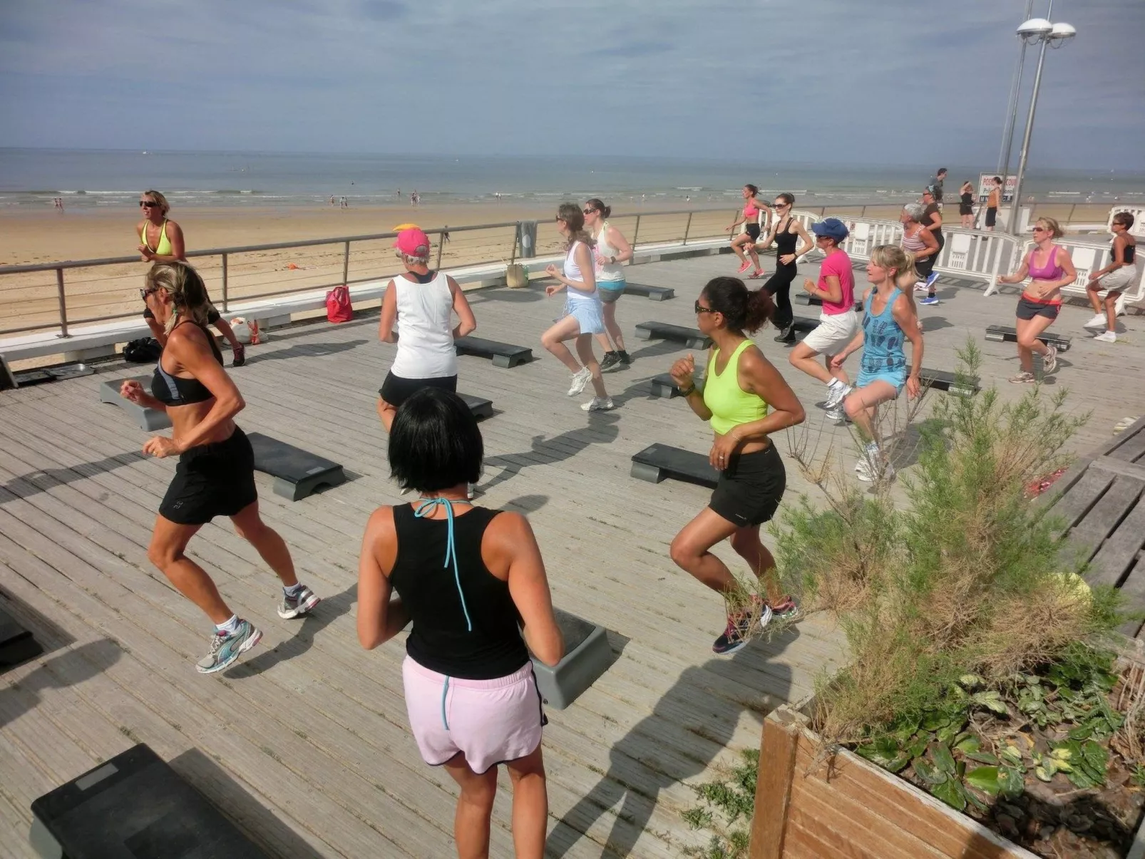 APPARTEMENT GRAND BALCON FACE MER WIFI GRATUIT-Buiten