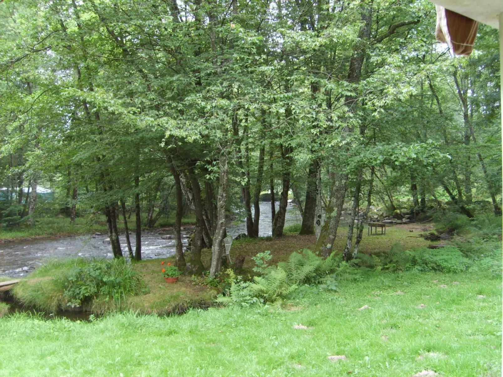 Maison les isles menefriers-Buiten